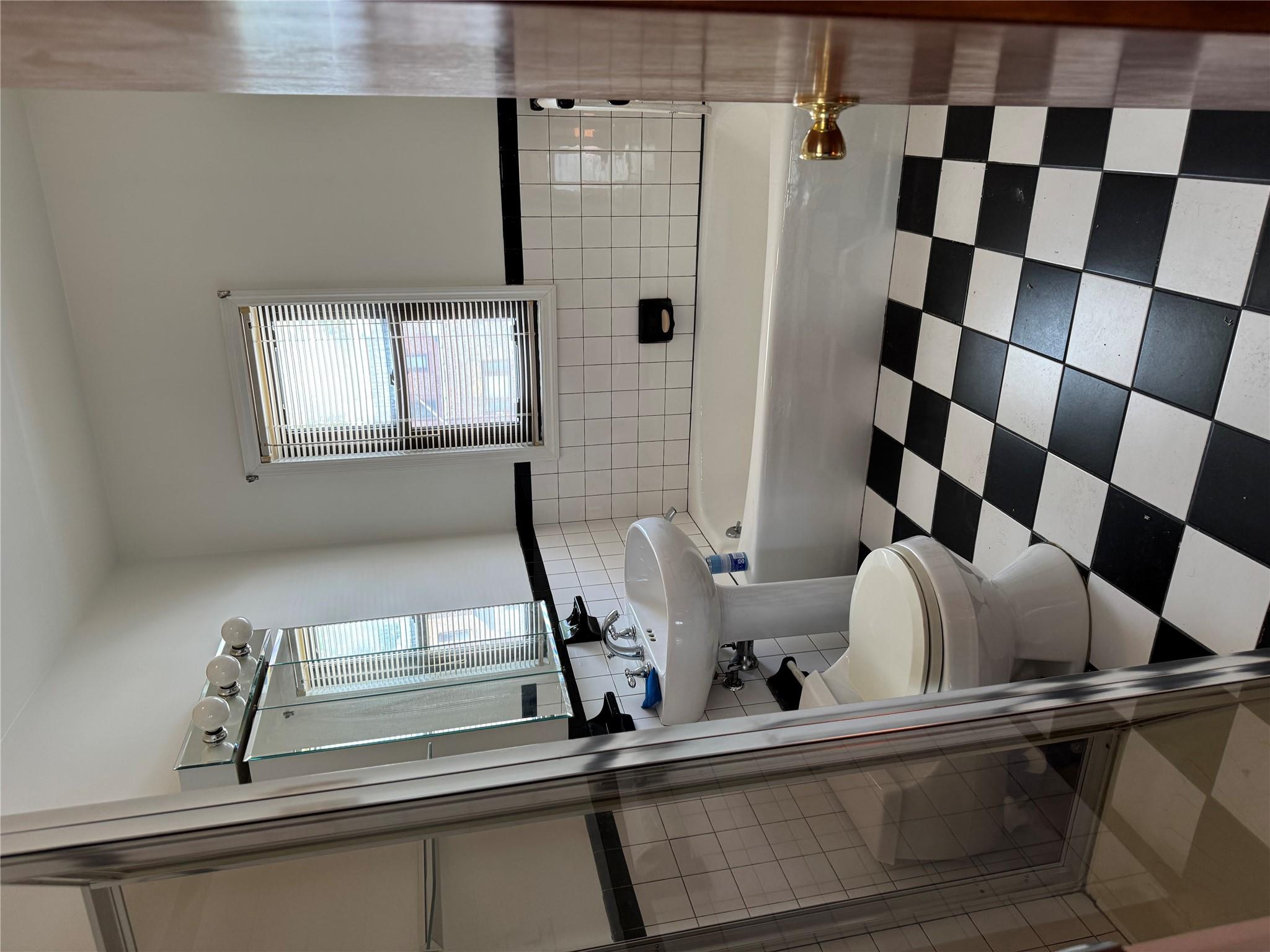 #8 photo, 6472 84th Street, クイーンズ区 Middle Village , NY 11379