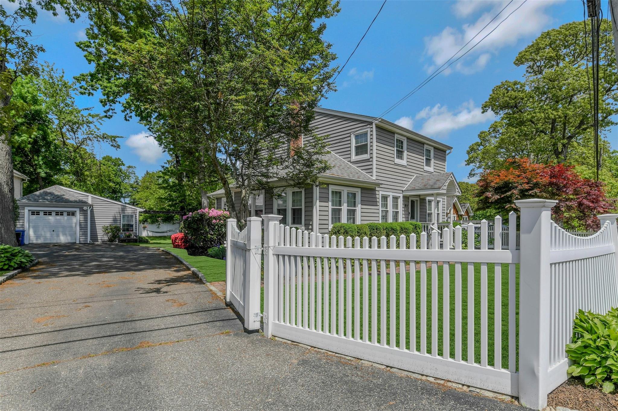 #1 photo, 935 Harrison Drive, Centerport , NY 11721