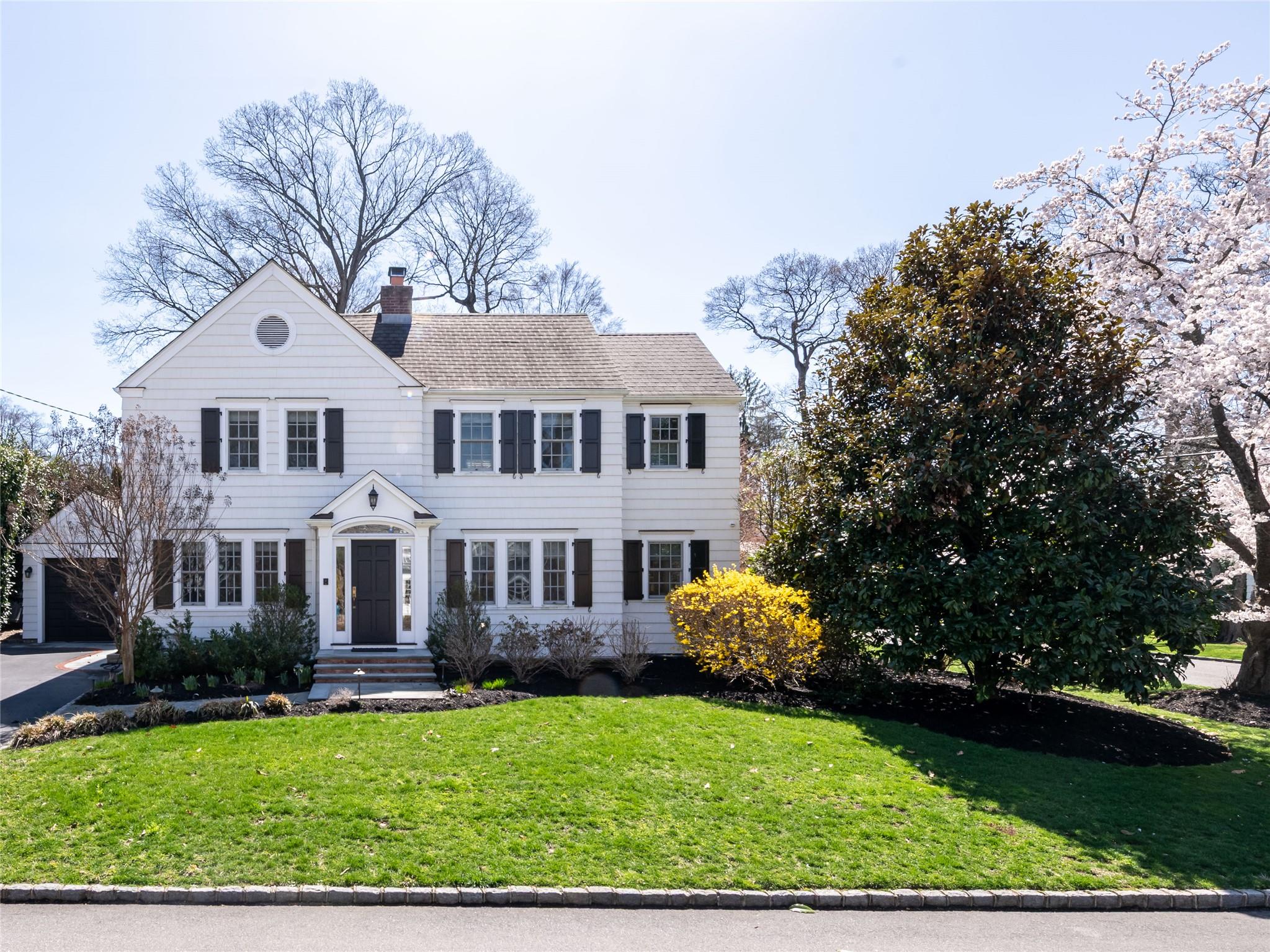 #1 photo, 174 Ryder Road, Manhasset , NY 11030