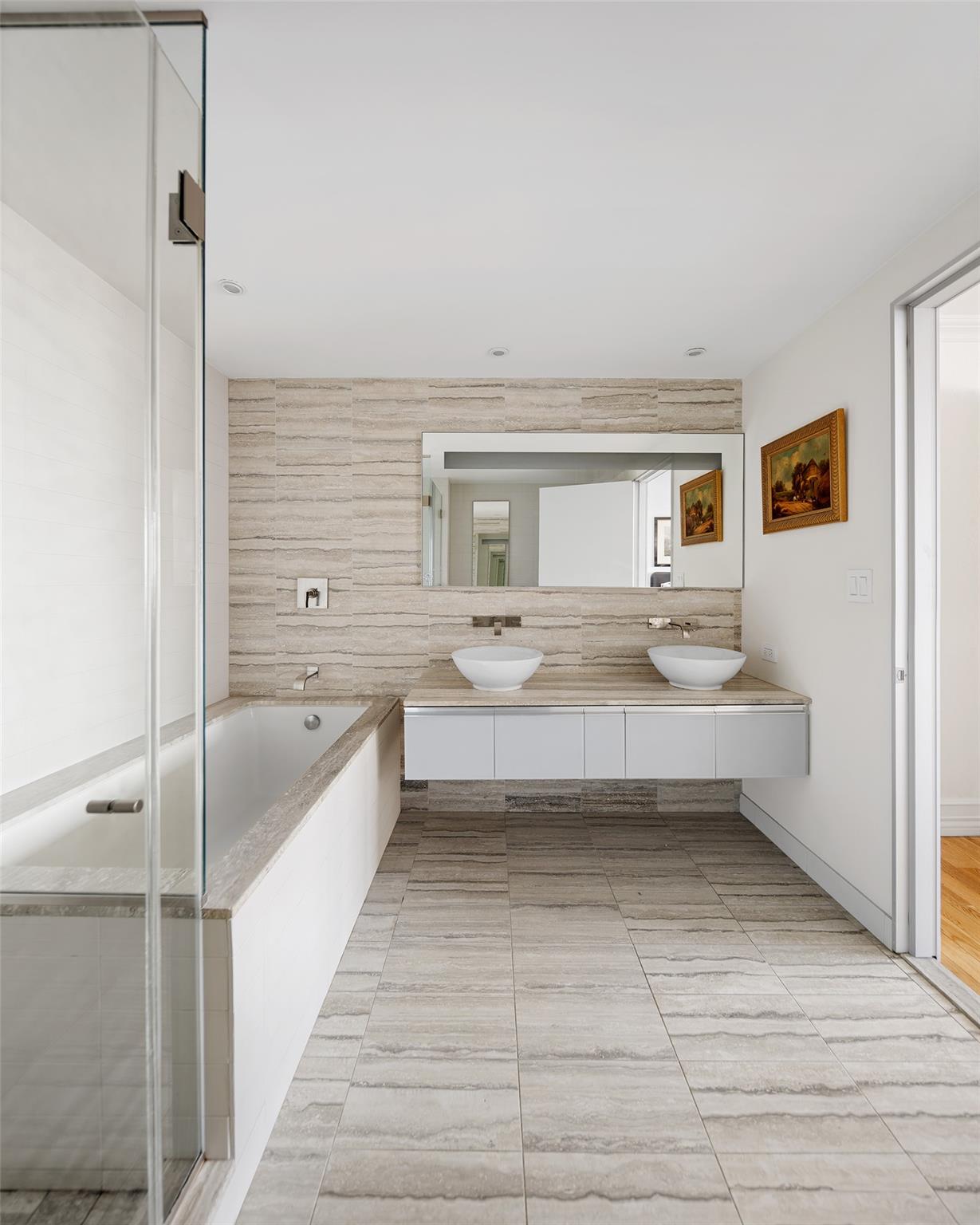 #10 photo, 322 W 57th Street, マンハッタン New York (Manhattan) , NY 10019