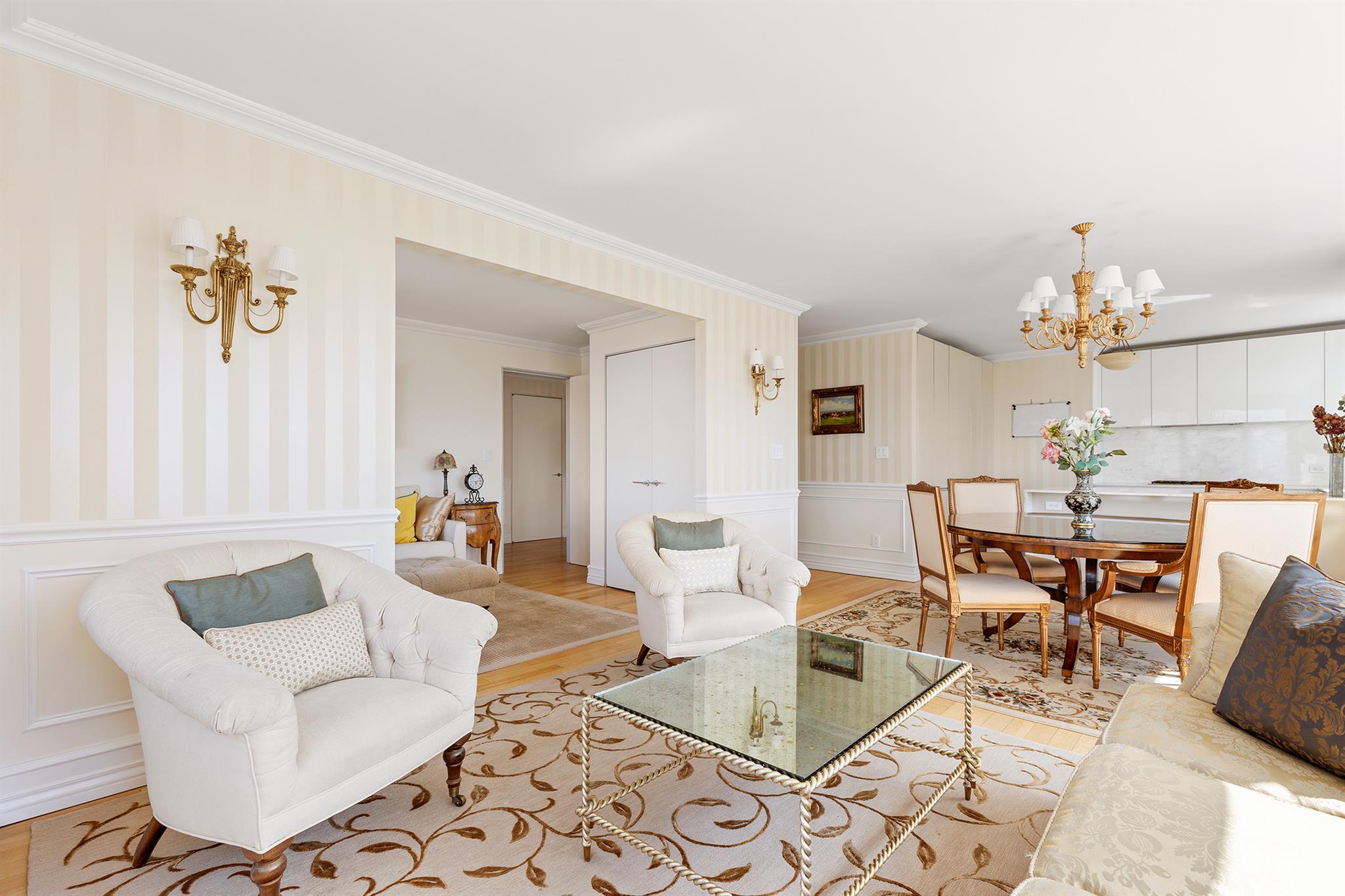 #3 photo, 322 W 57th Street, マンハッタン New York (Manhattan) , NY 10019