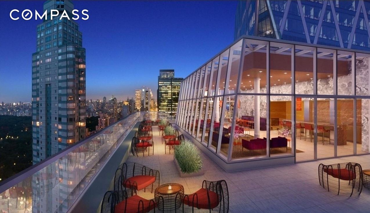 #18 photo, 322 W 57th Street, マンハッタン Hell's Kitchen , NY 10019