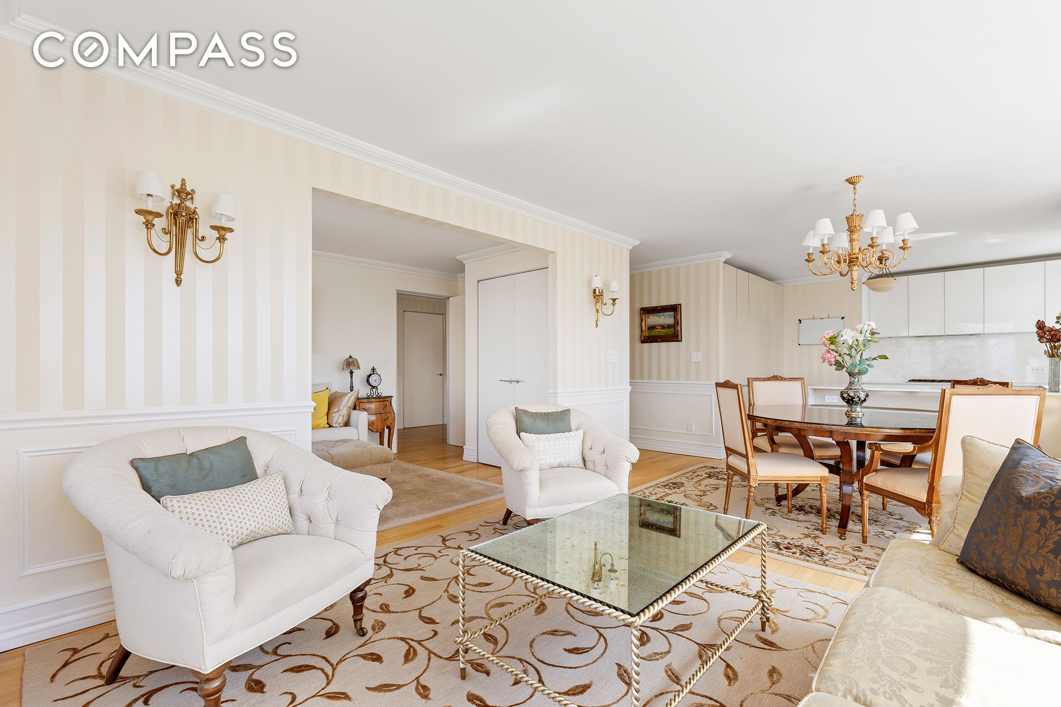 #4 photo, 322 W 57th Street, マンハッタン Hell's Kitchen , NY 10019