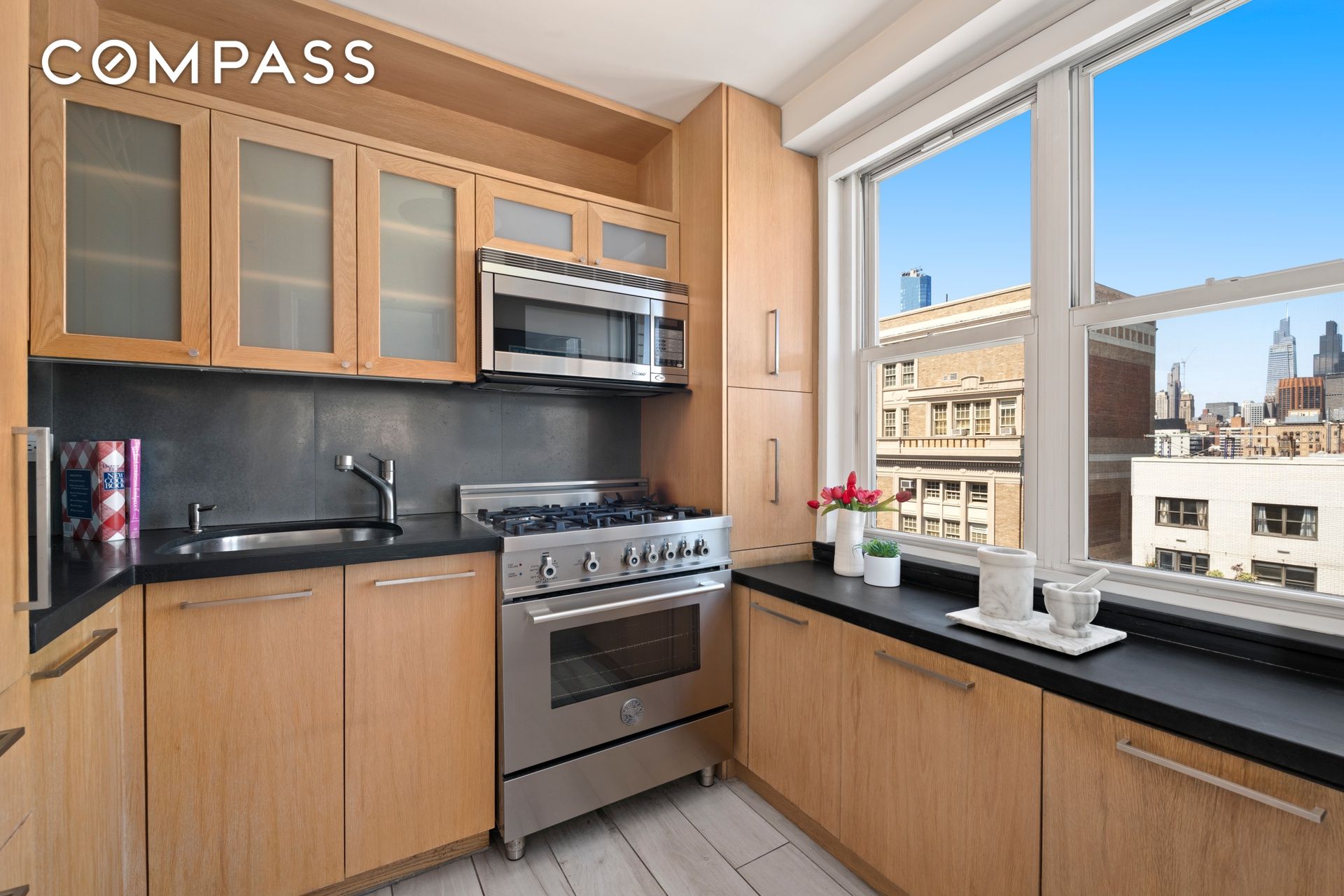 #9 photo, 142 E 16th Street, マンハッタン Gramercy , NY 10003