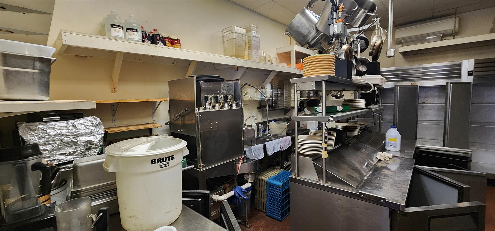 #5 photo, 190 S Plank Road, Newburgh , NY 12550