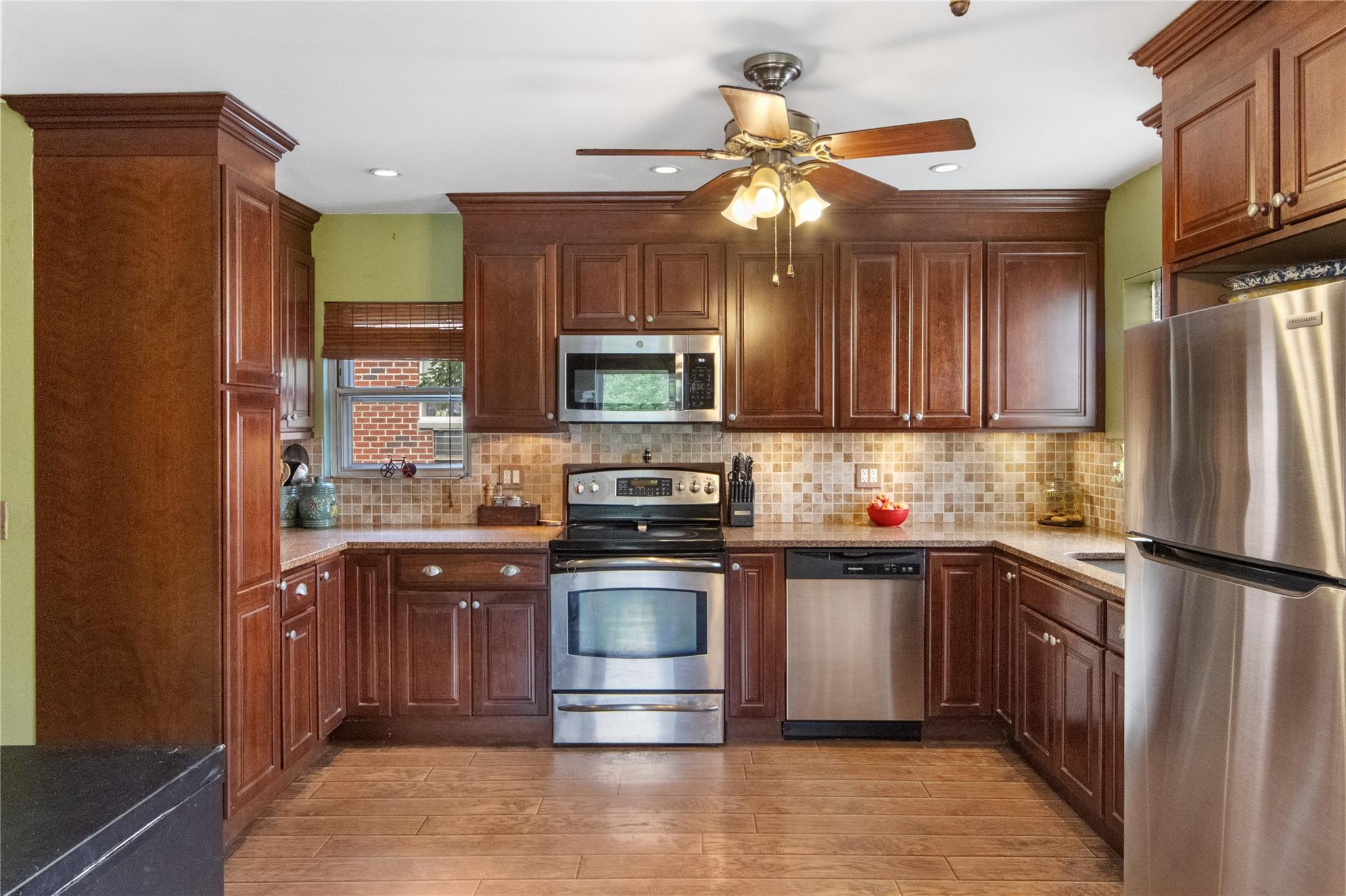 #15 photo, 230 Pennyfield Avenue, ブロンクス区 Bronx , NY 10465