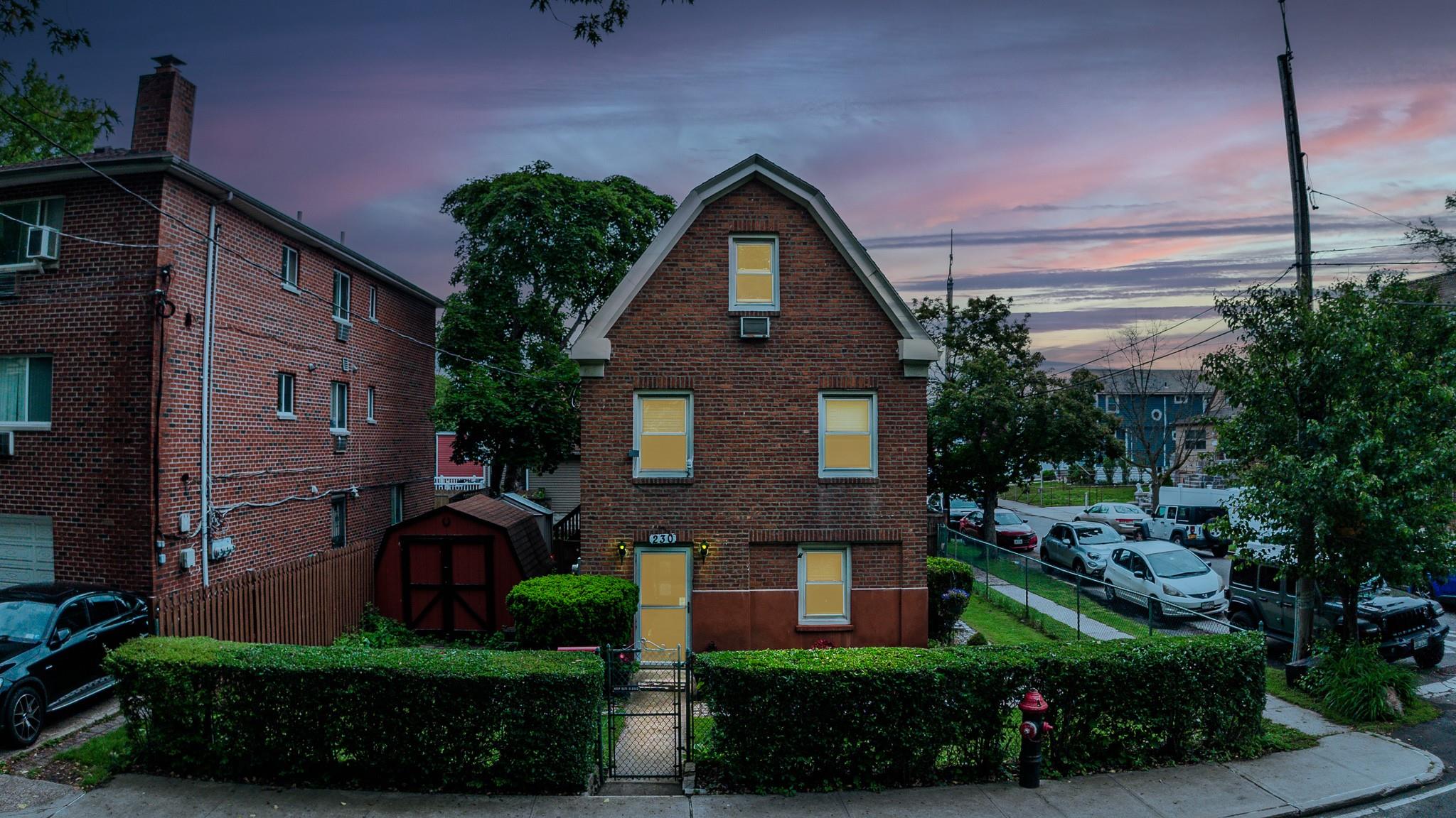 #2 photo, 230 Pennyfield Avenue, ブロンクス区 Bronx , NY 10465