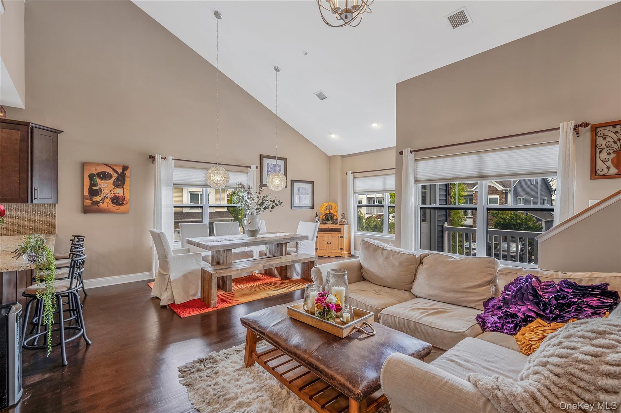 #18 photo, 135 Rosebud Court, サフォーク郡 Patchogue , NY 11772