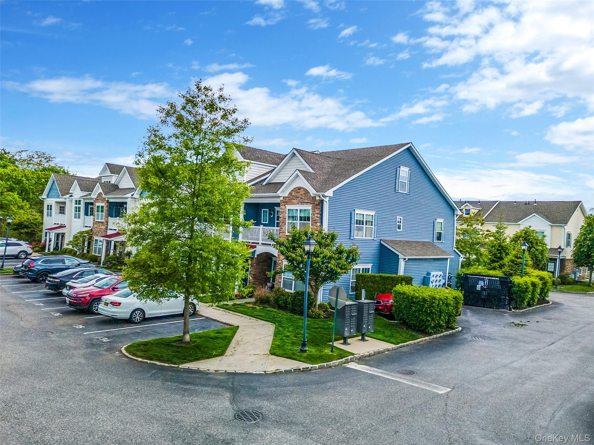 #4 photo, 135 Rosebud Court, サフォーク郡 Patchogue , NY 11772