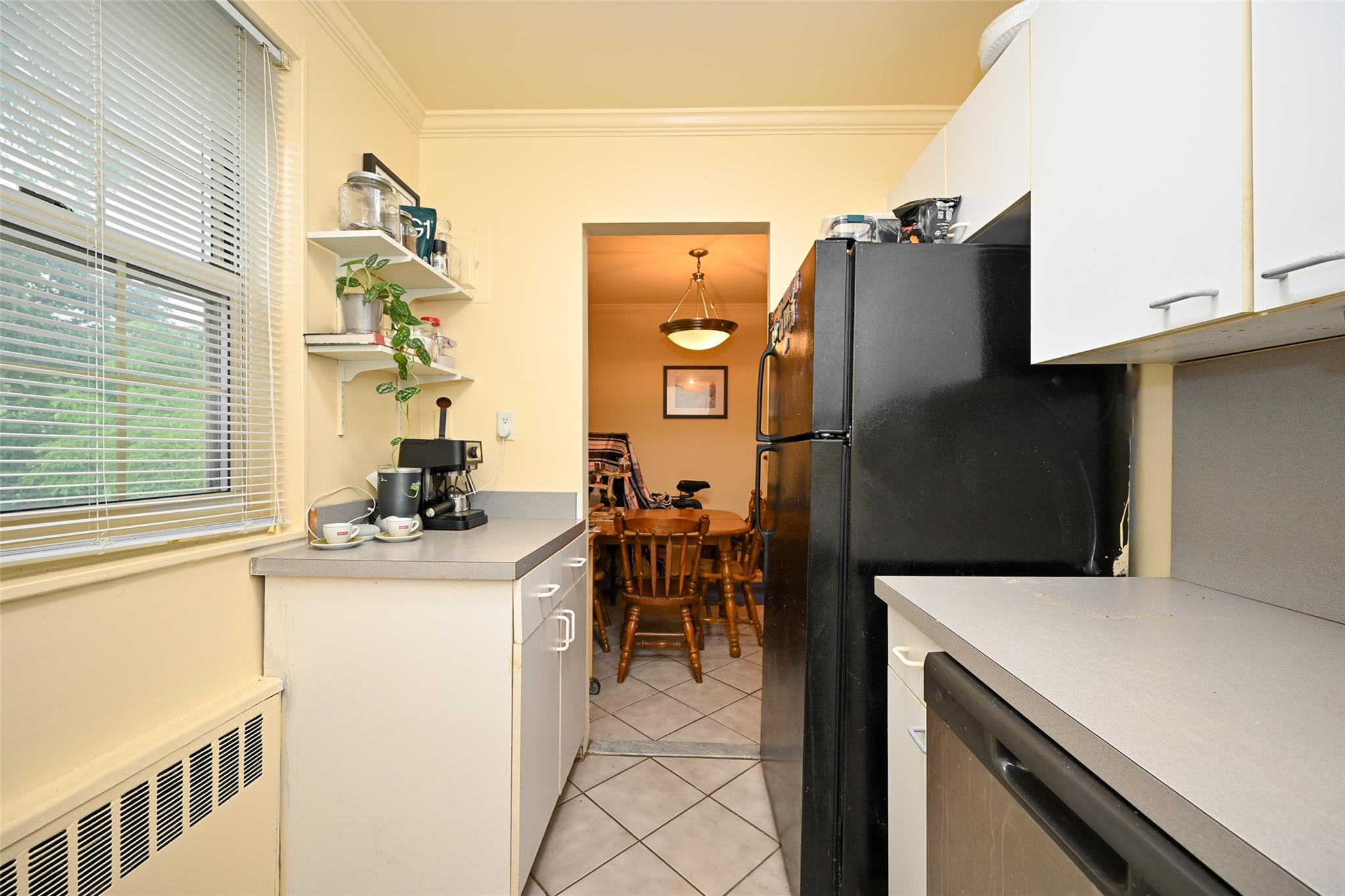 #7 photo, 69-27 210 Street, كوينز Oakland Gardens , NY 11364