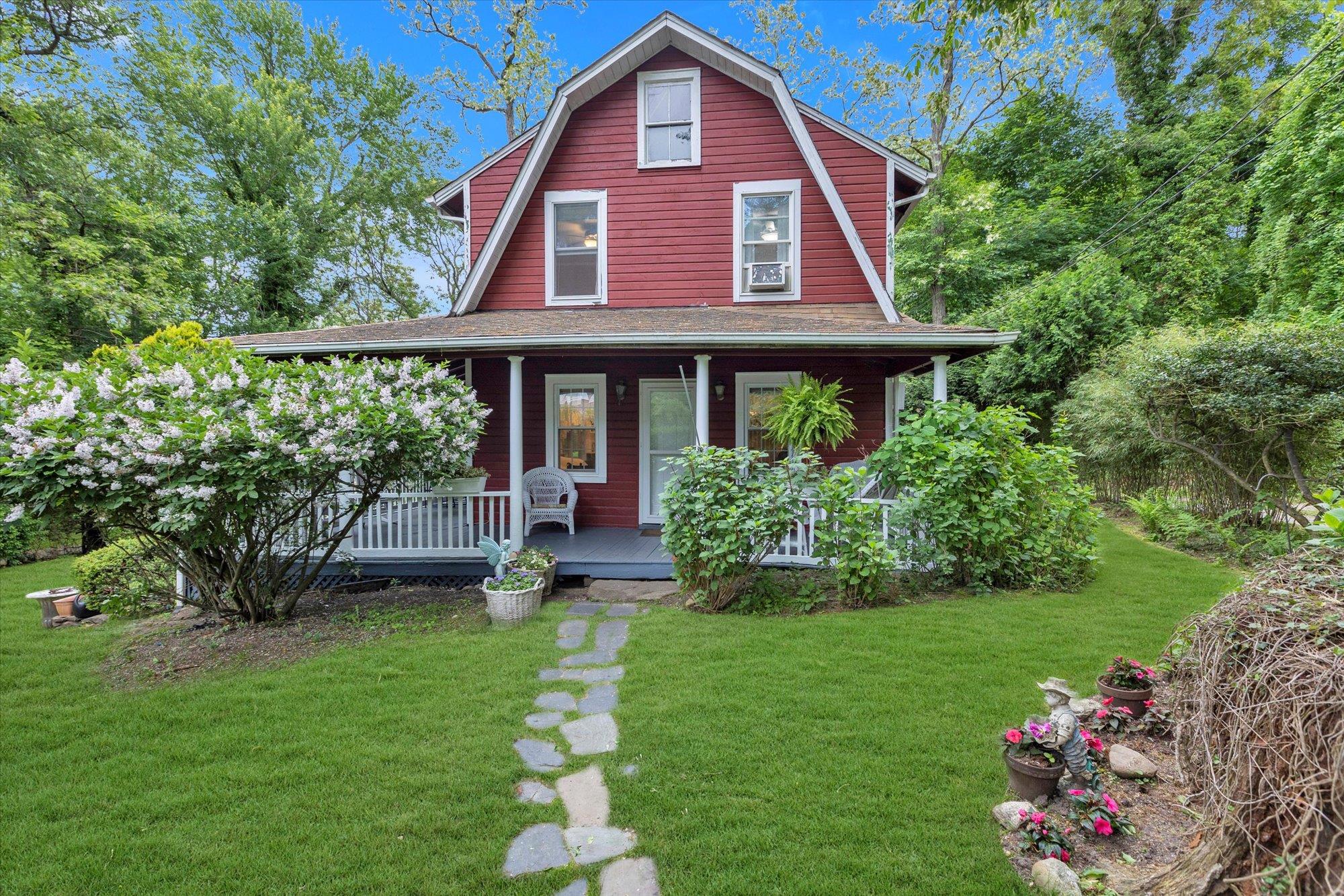 #1 photo, 27 Erland Road, Stony Brook , NY 11790