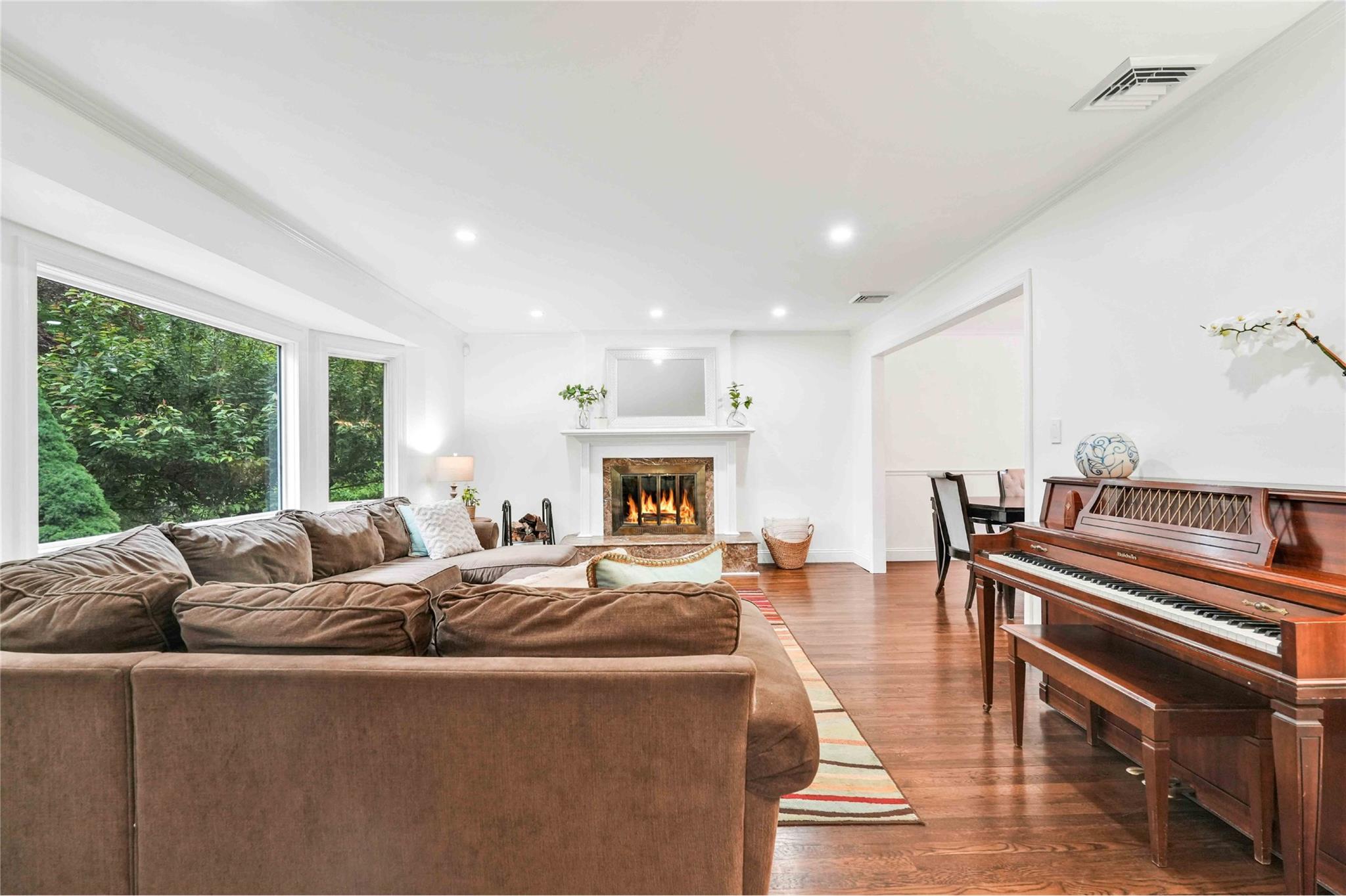 #15 photo, 69 Bankside Drive, سوفولك Centerport , NY 11721