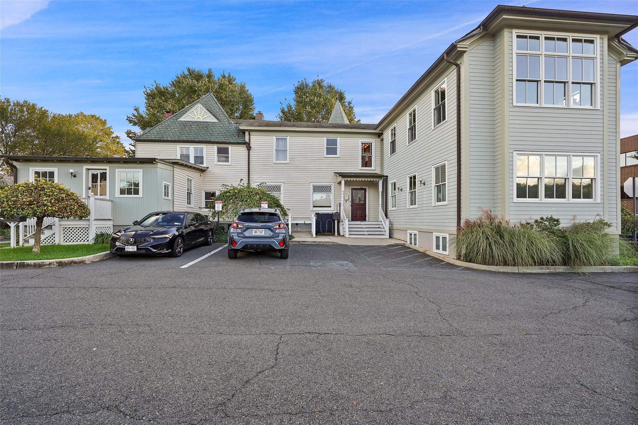 #3 photo, 413-415 Bedford Road, Pleasantville , NY 10570