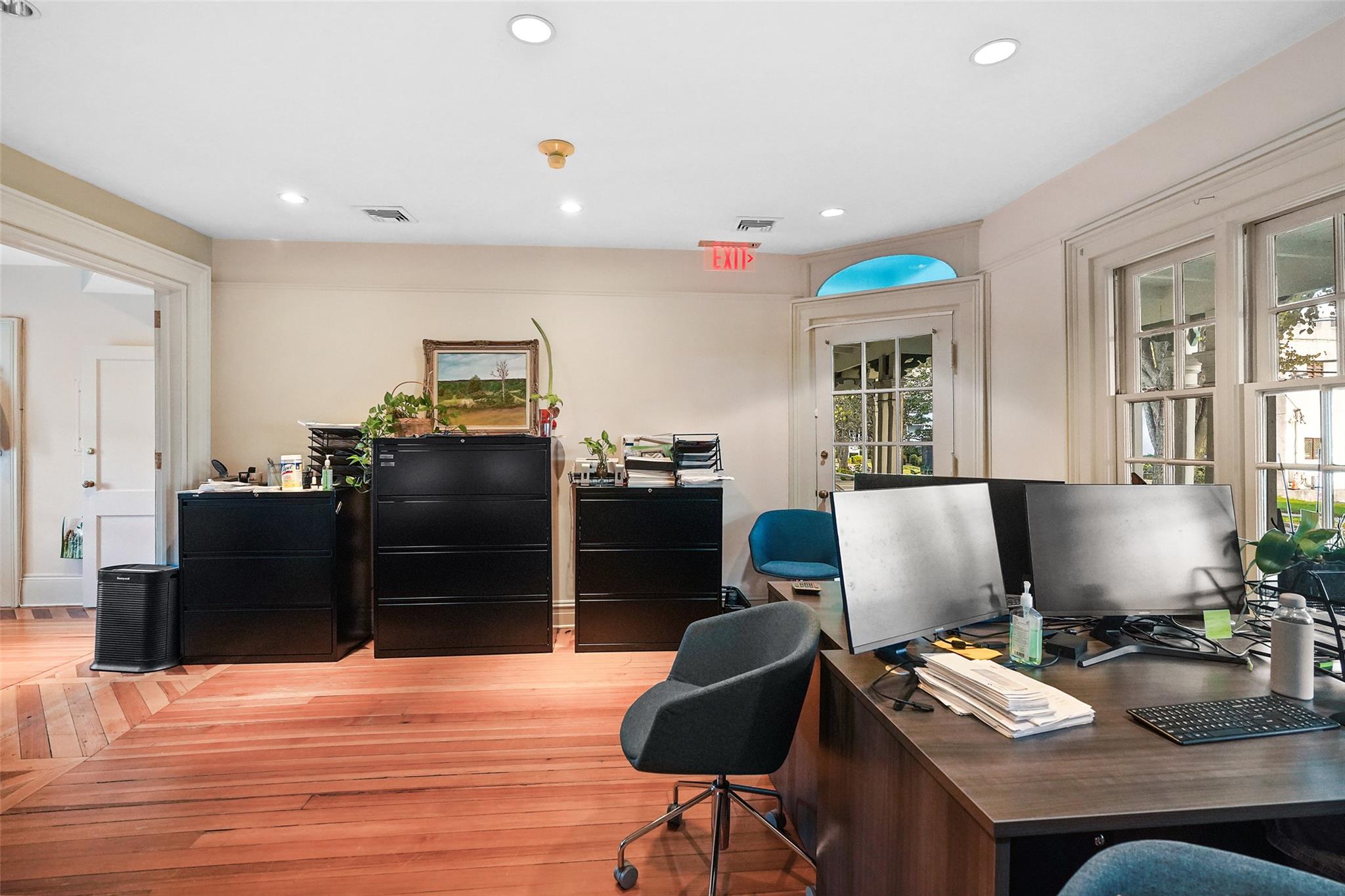 #6 photo, 413-415 Bedford Road, Pleasantville , NY 10570