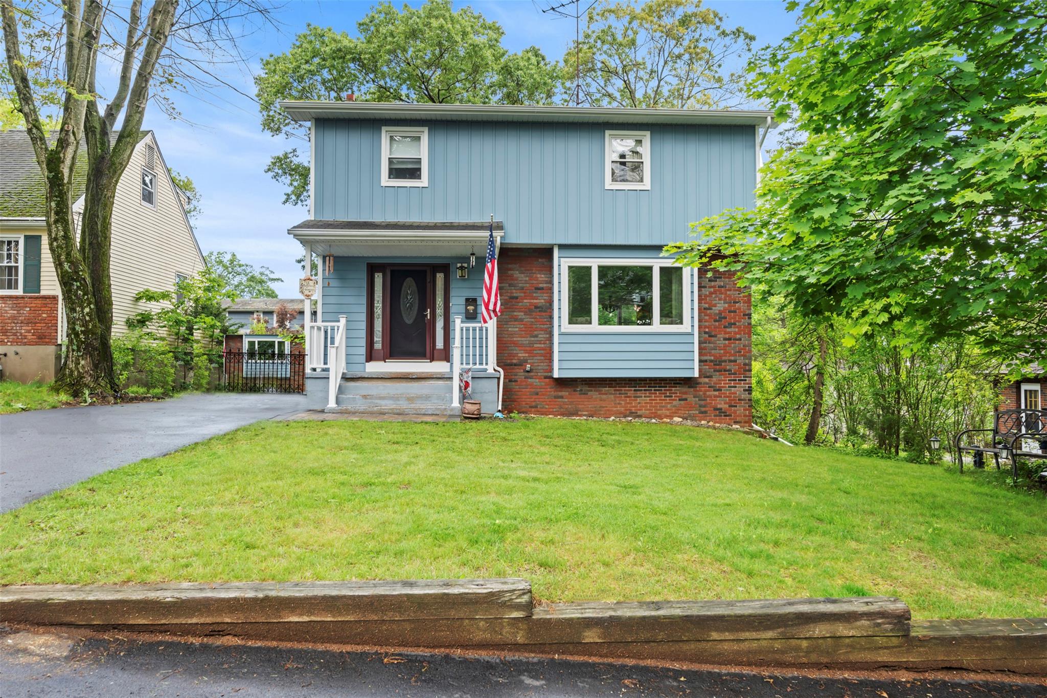 #1 photo, 1A Ward Street, Suffern , NY 10901