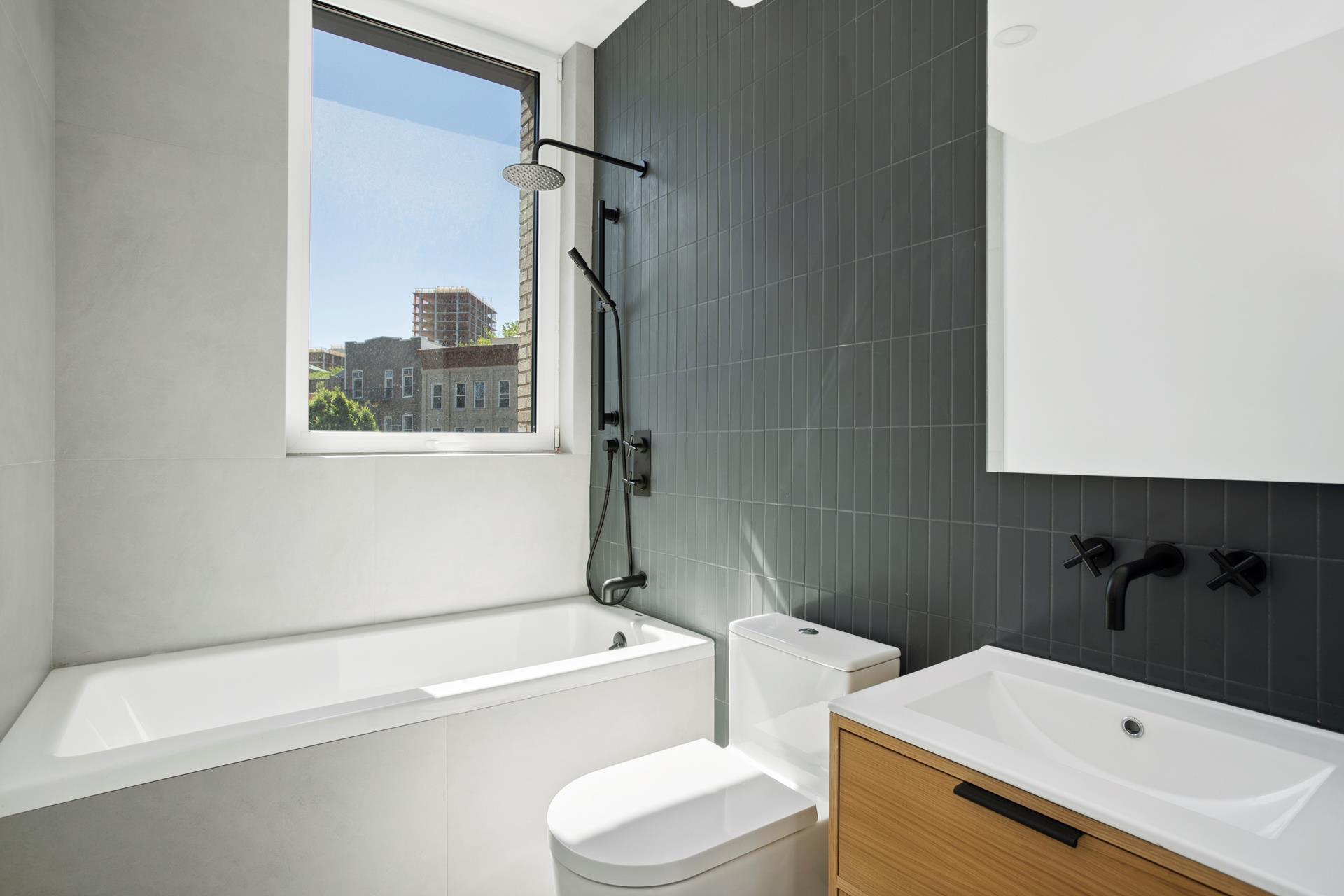 #10 photo, 128 WOODPOINT Road, Williamsburg,North , NY 11211