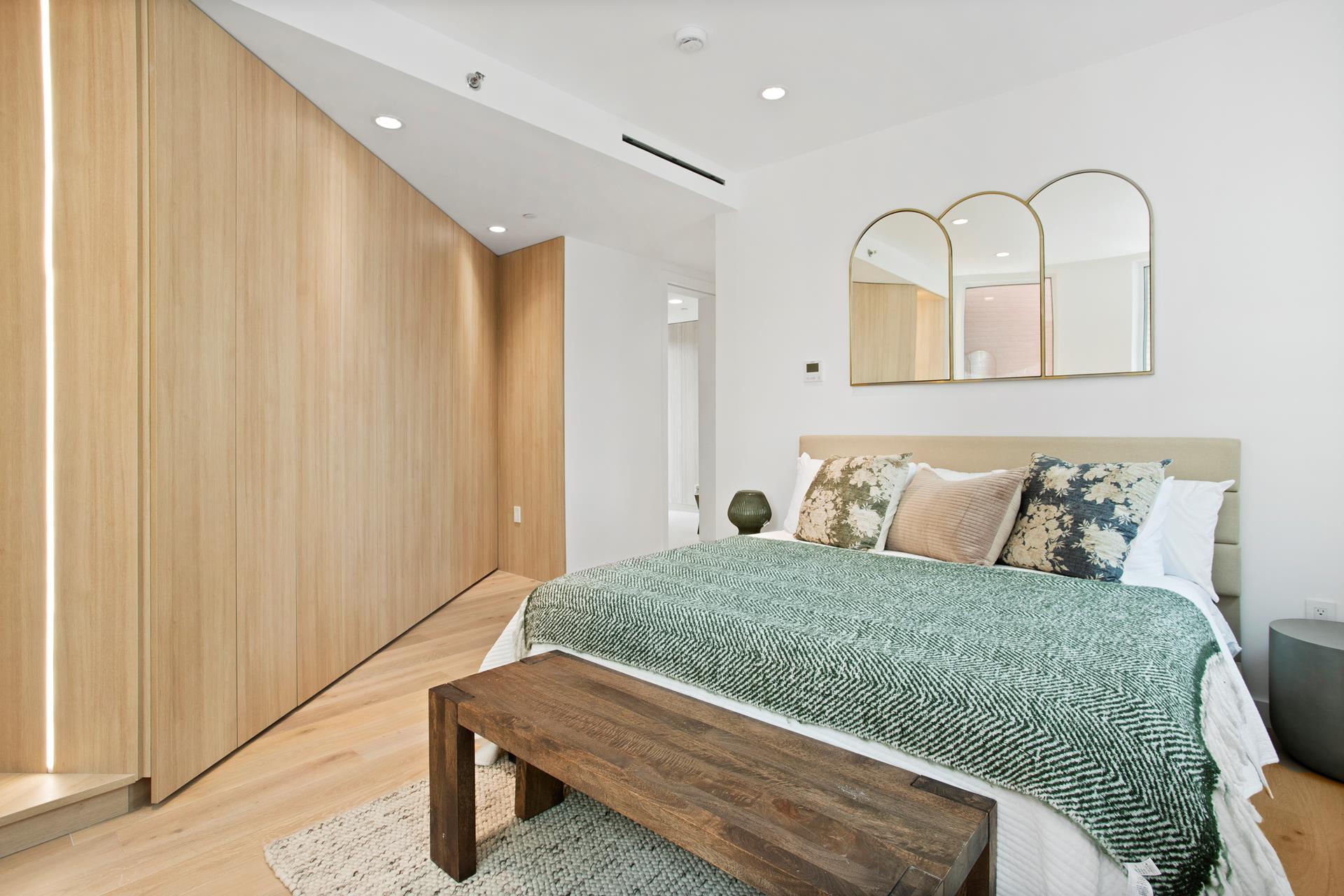 #19 photo, 128 WOODPOINT Road, Williamsburg,North , NY 11211