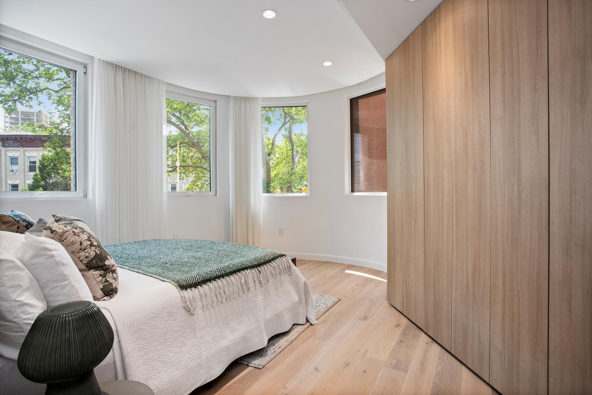 #20 photo, 128 WOODPOINT Road, Williamsburg,North , NY 11211