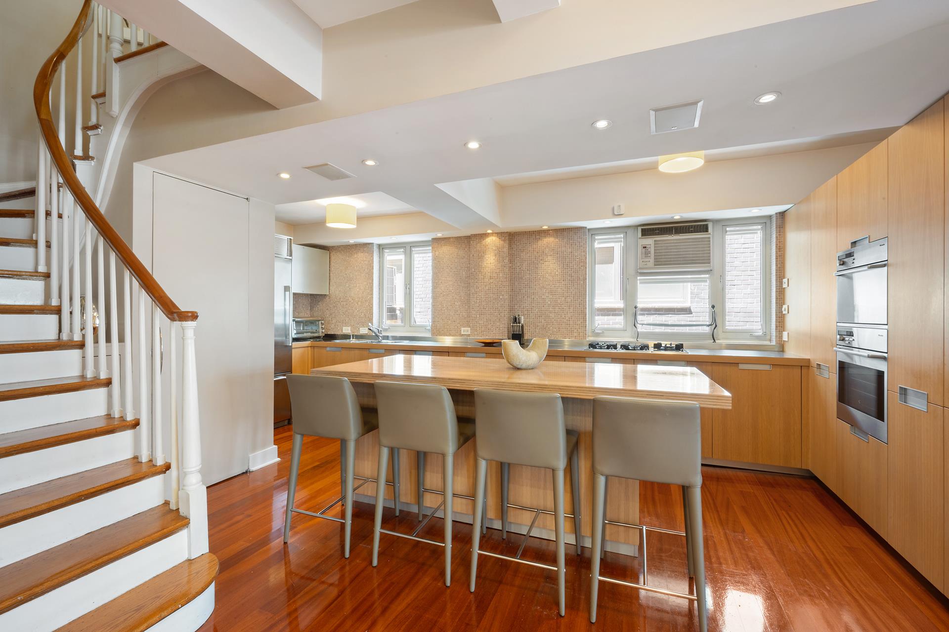 #8 photo, 45 W 54TH Street, マンハッタン Midtown , NY 10019