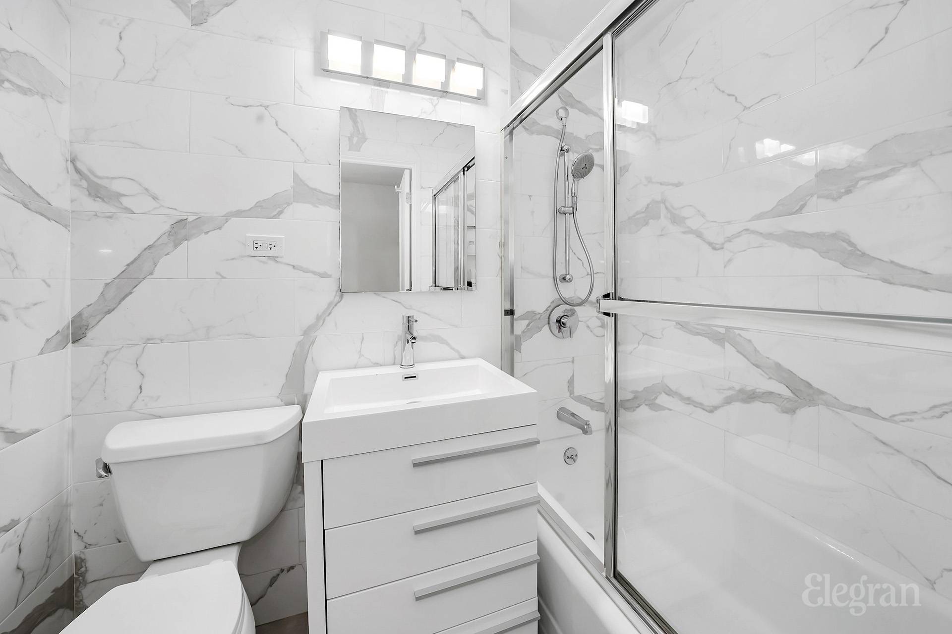 #5 photo, 305 E 40th Street, マンハッタン Midtown East , NY 10016