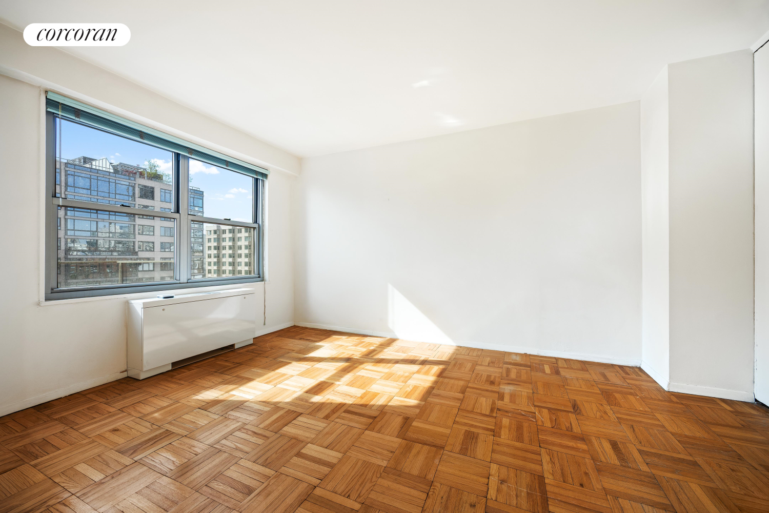 #9 photo, 360 E 72ND Street, マンハッタン Lenox Hill , NY 10021