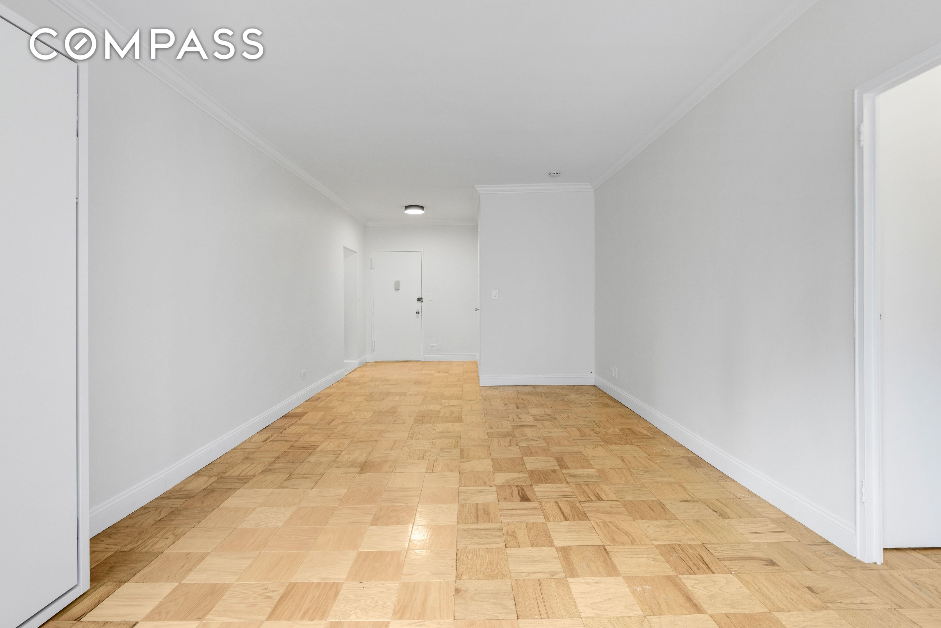 #12 photo, 305 E 40th Street, マンハッタン Murray Hill , NY 10016