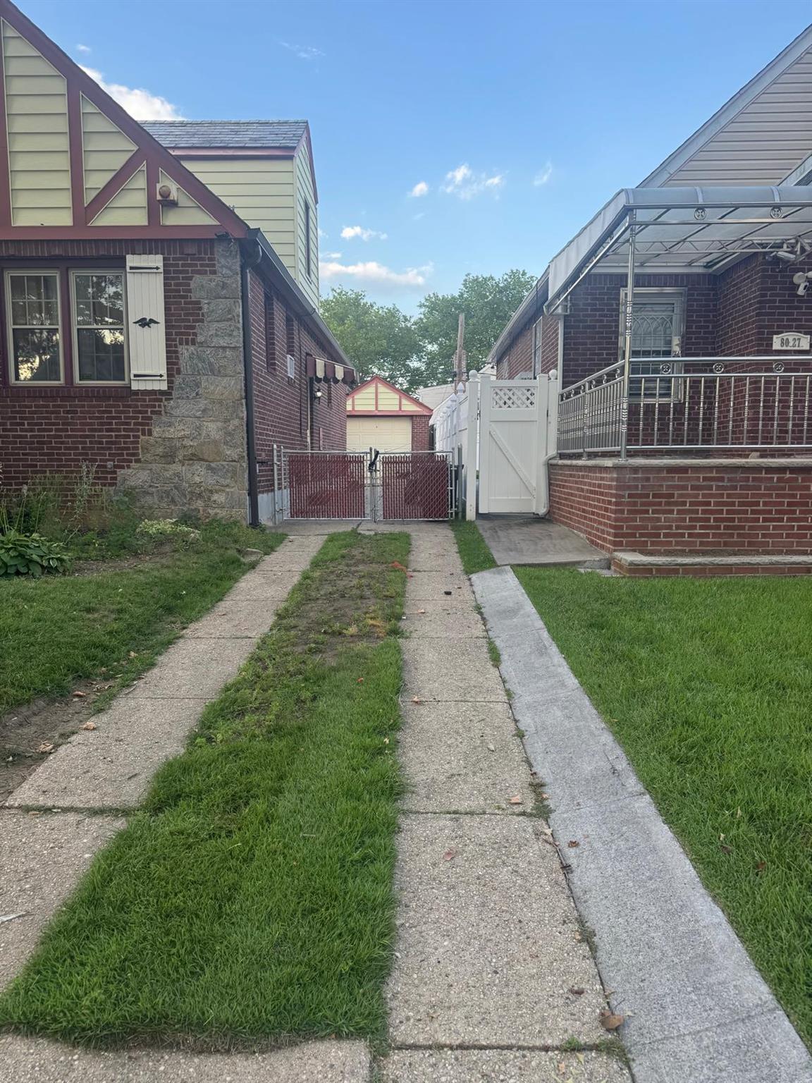 #18 photo, 8023 247th Street, クイーンズ区 Bellerose , NY 11426