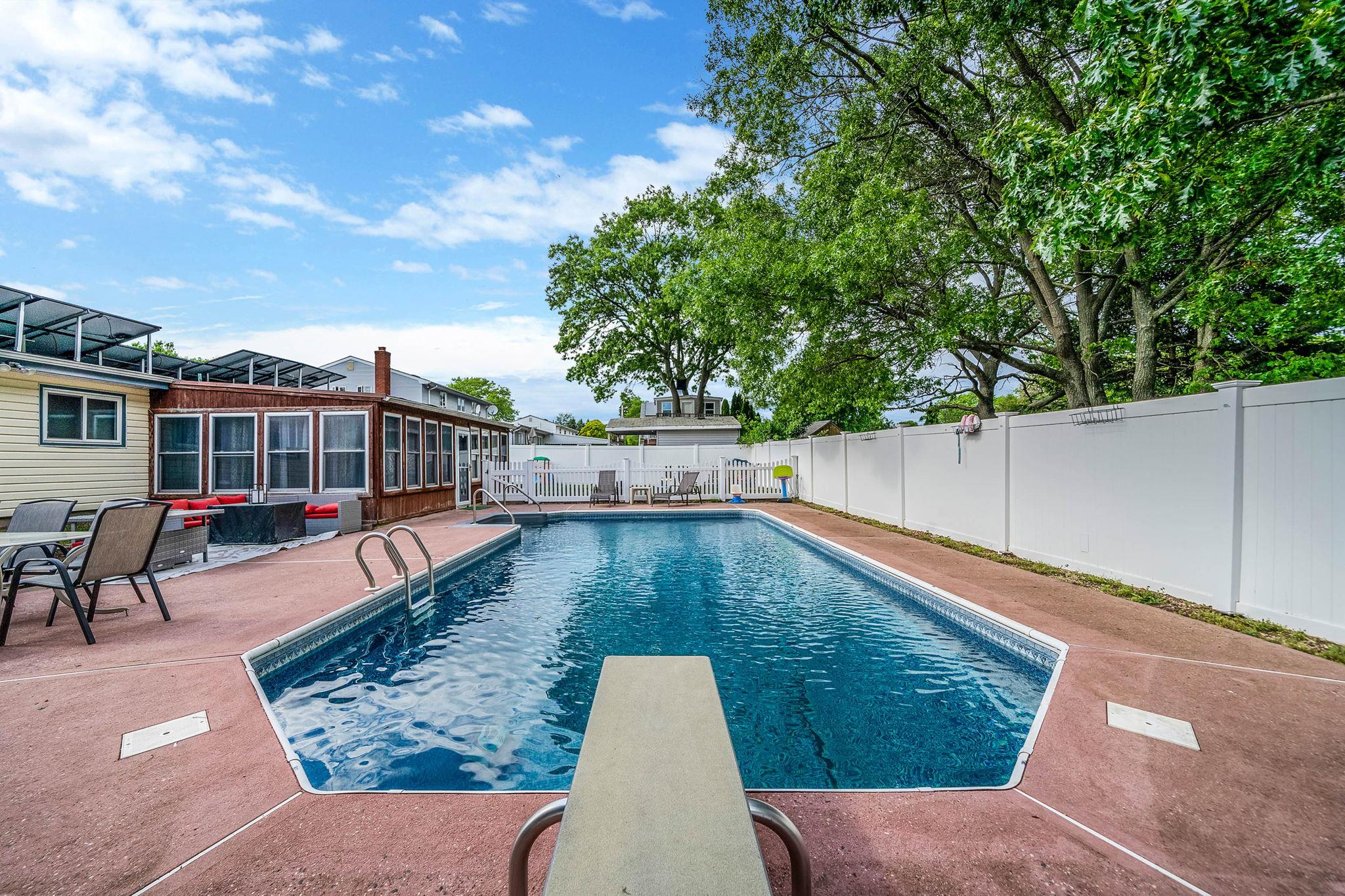 #5 photo, 25 Biscayne Drive, 東長島 Selden , NY 11784