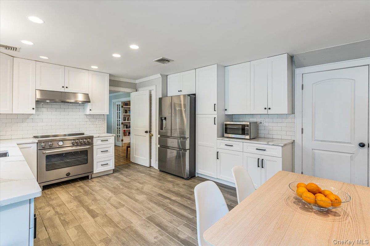 #14 photo, 130 Sands Point Road, Sands Point , NY 11050