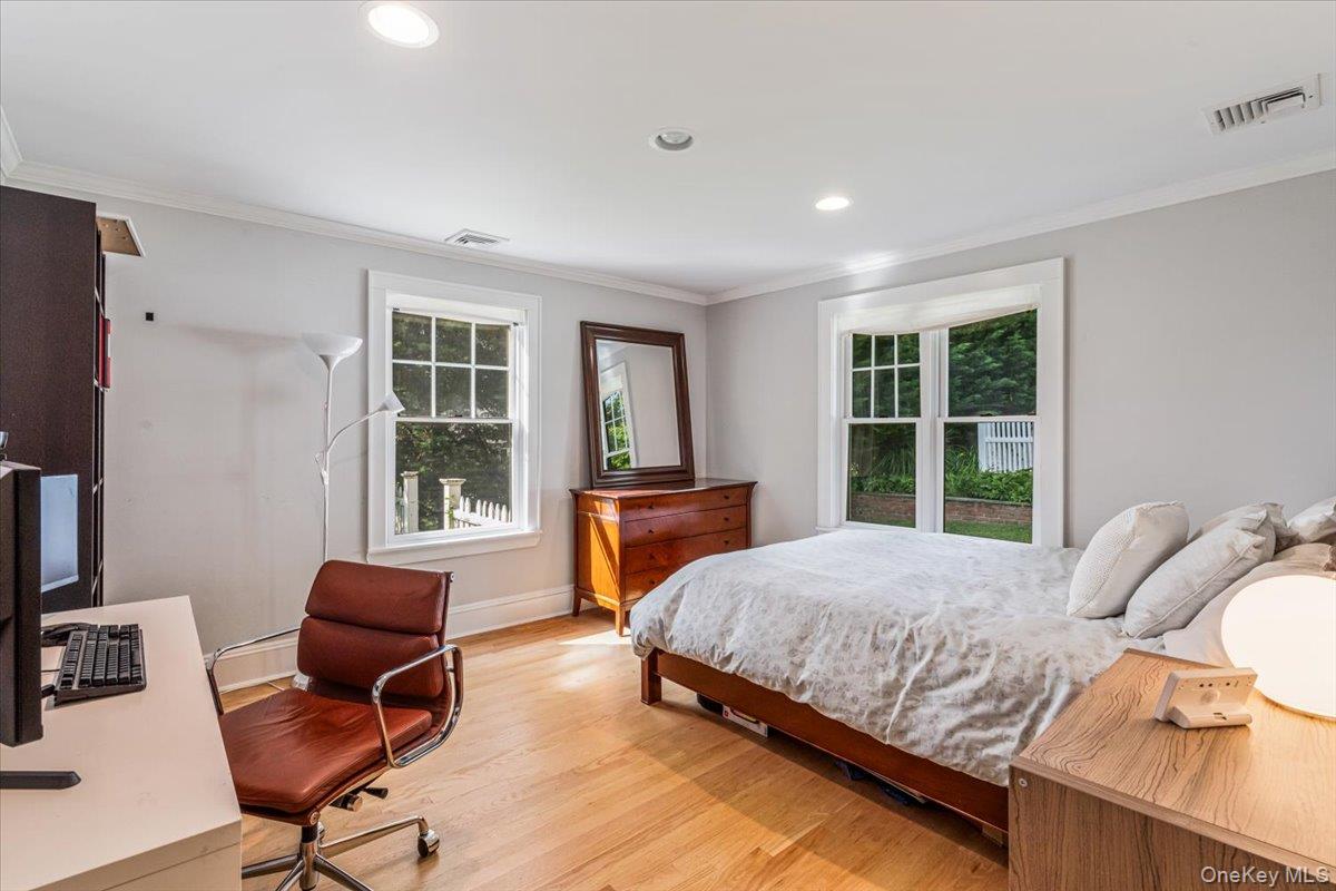 #16 photo, 130 Sands Point Road, Sands Point , NY 11050