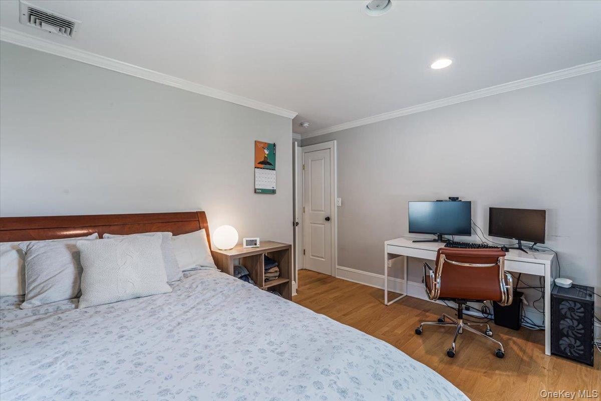 #17 photo, 130 Sands Point Road, Sands Point , NY 11050