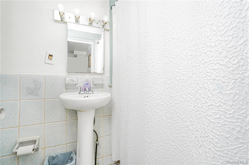 #16 photo, 145-37 179th, Jamaica , NY 11434