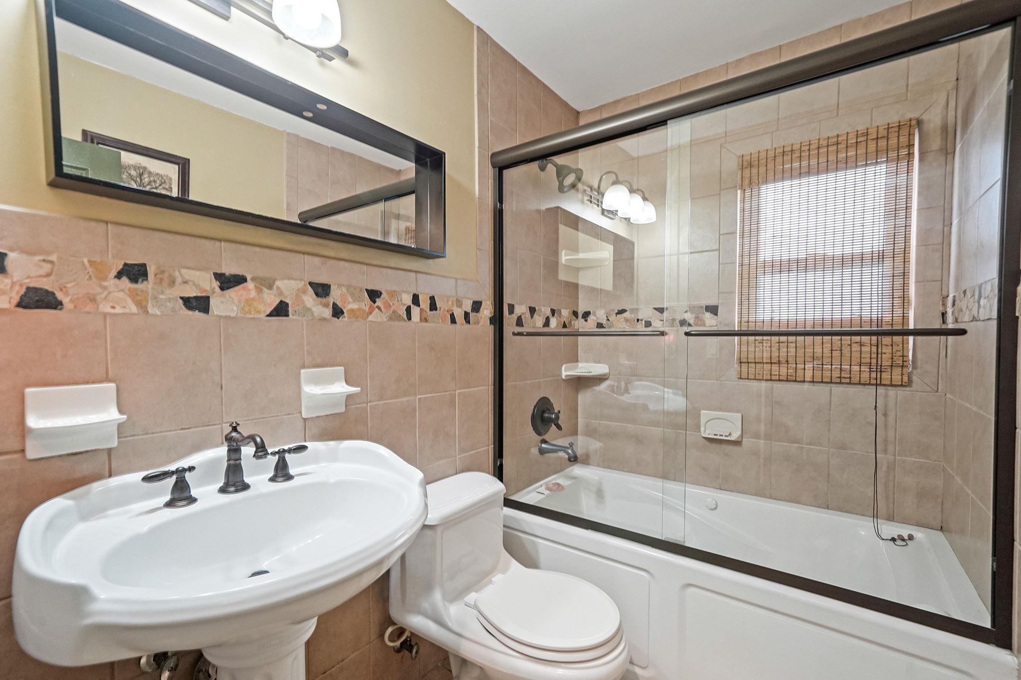 #18 photo, 2 Burnett Avenue, サフォーク郡 Bay Shore , NY 11706