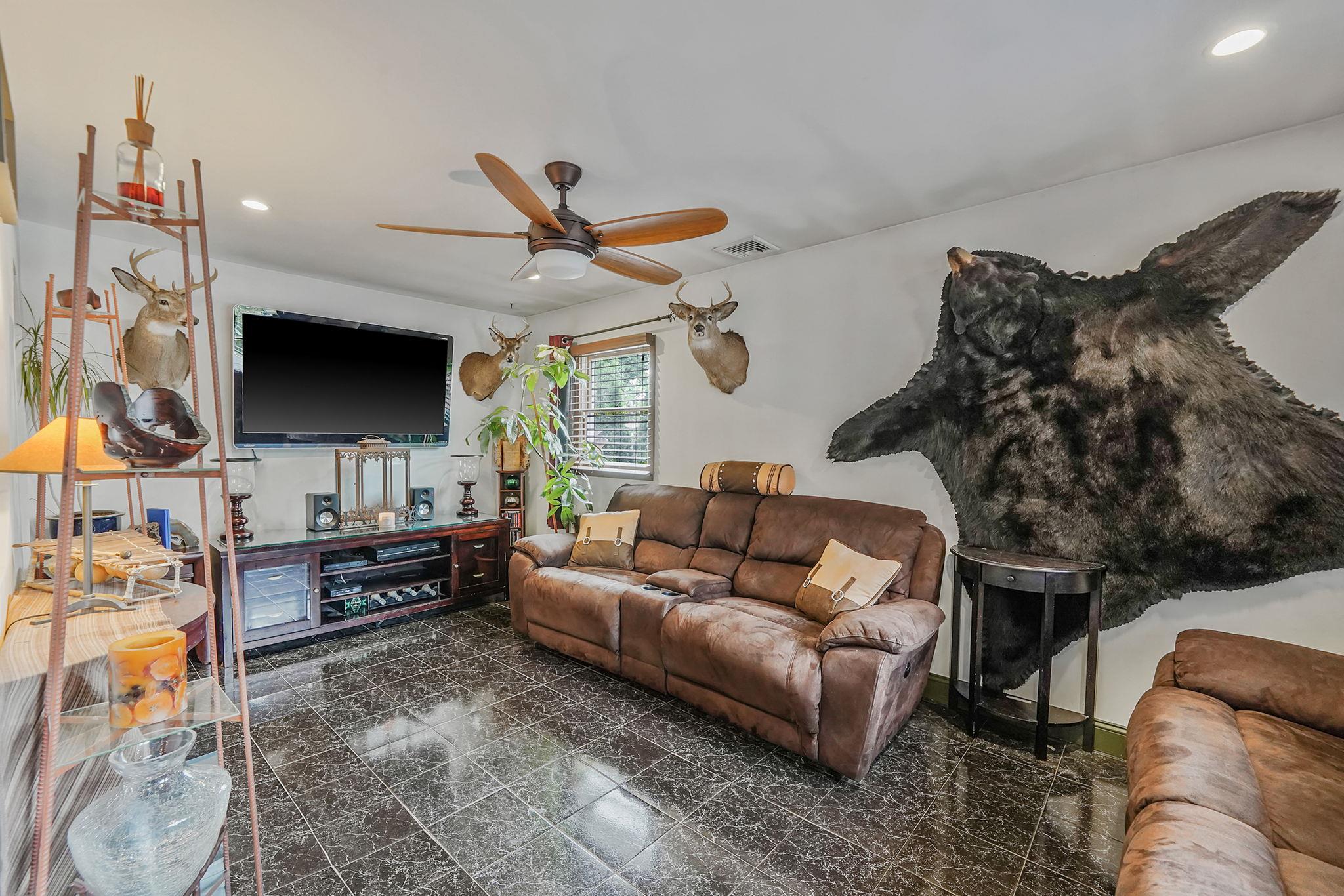 #3 photo, 2 Burnett Avenue, サフォーク郡 Bay Shore , NY 11706