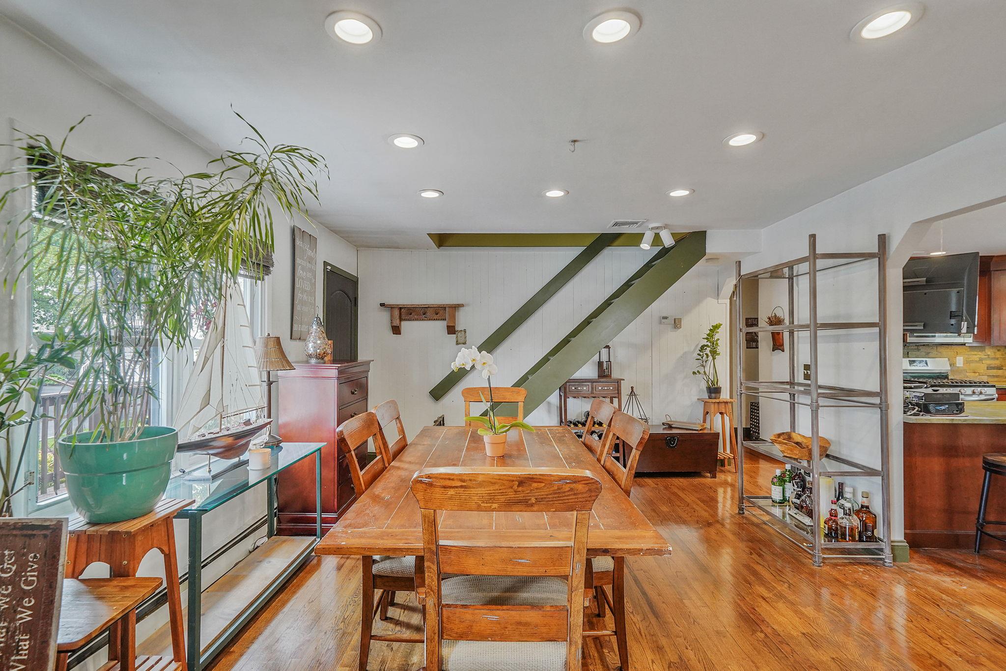 #8 photo, 2 Burnett Avenue, サフォーク郡 Bay Shore , NY 11706