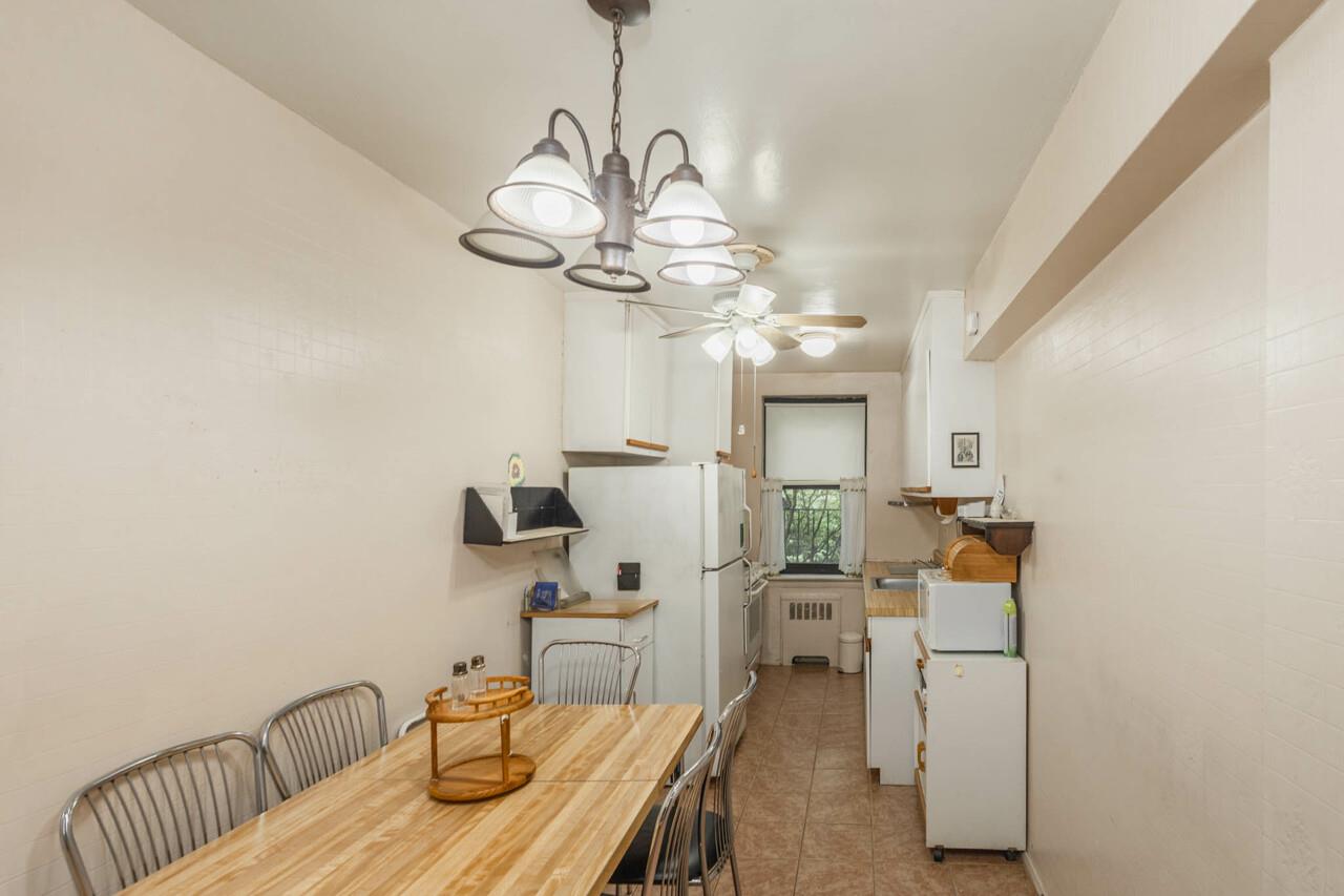 #15 photo, 32-25 91st Street, クイーンズ区 East Elmhurst , NY 11369