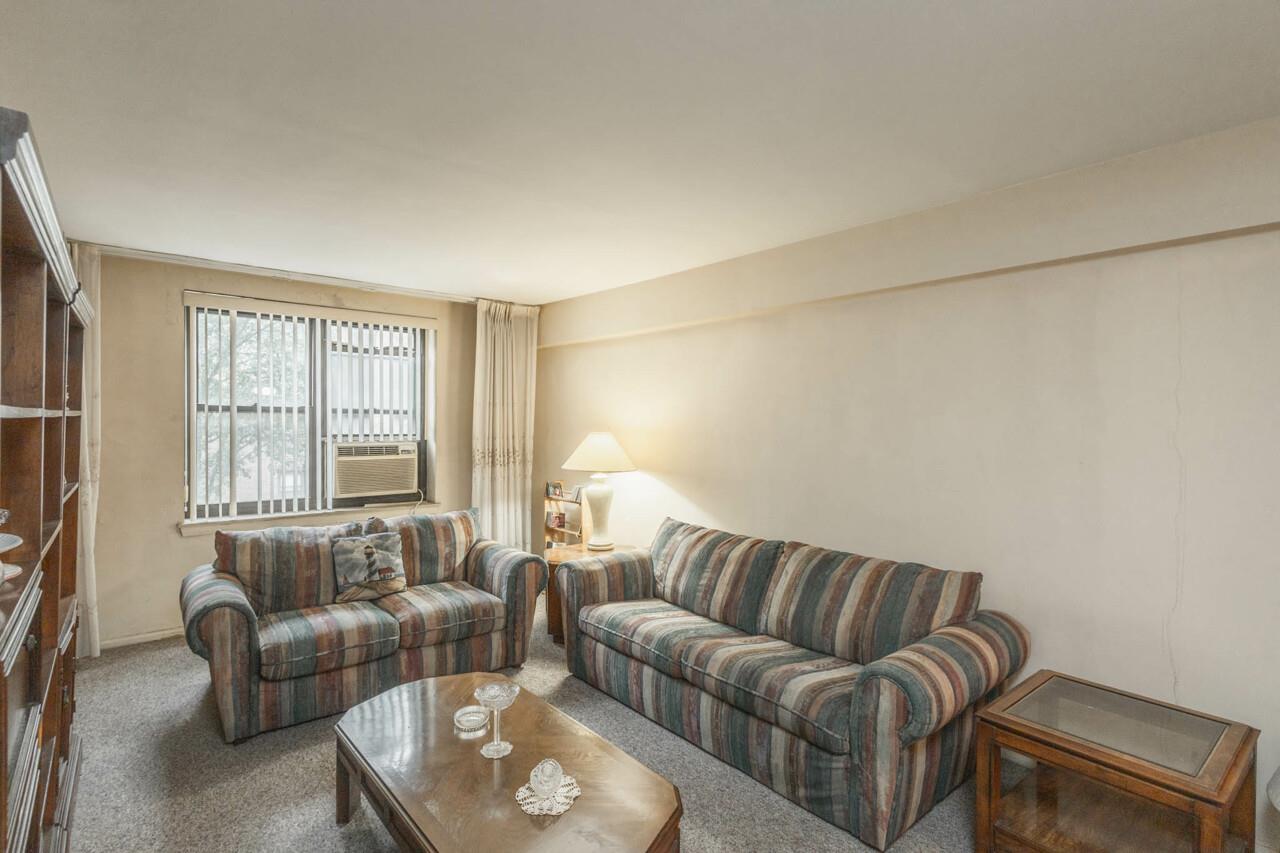 #3 photo, 32-25 91st Street, クイーンズ区 East Elmhurst , NY 11369