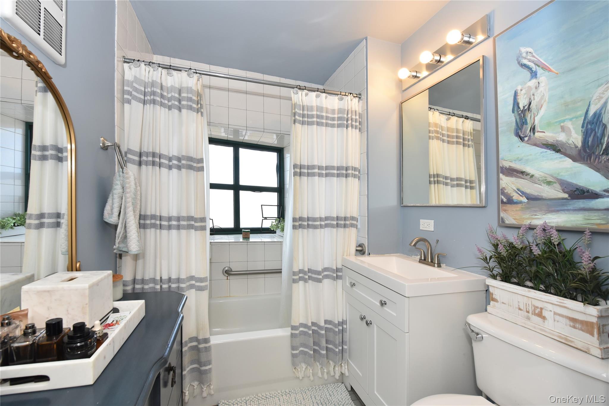 #13 photo, 70 S Main Street, Freeport , NY 11520