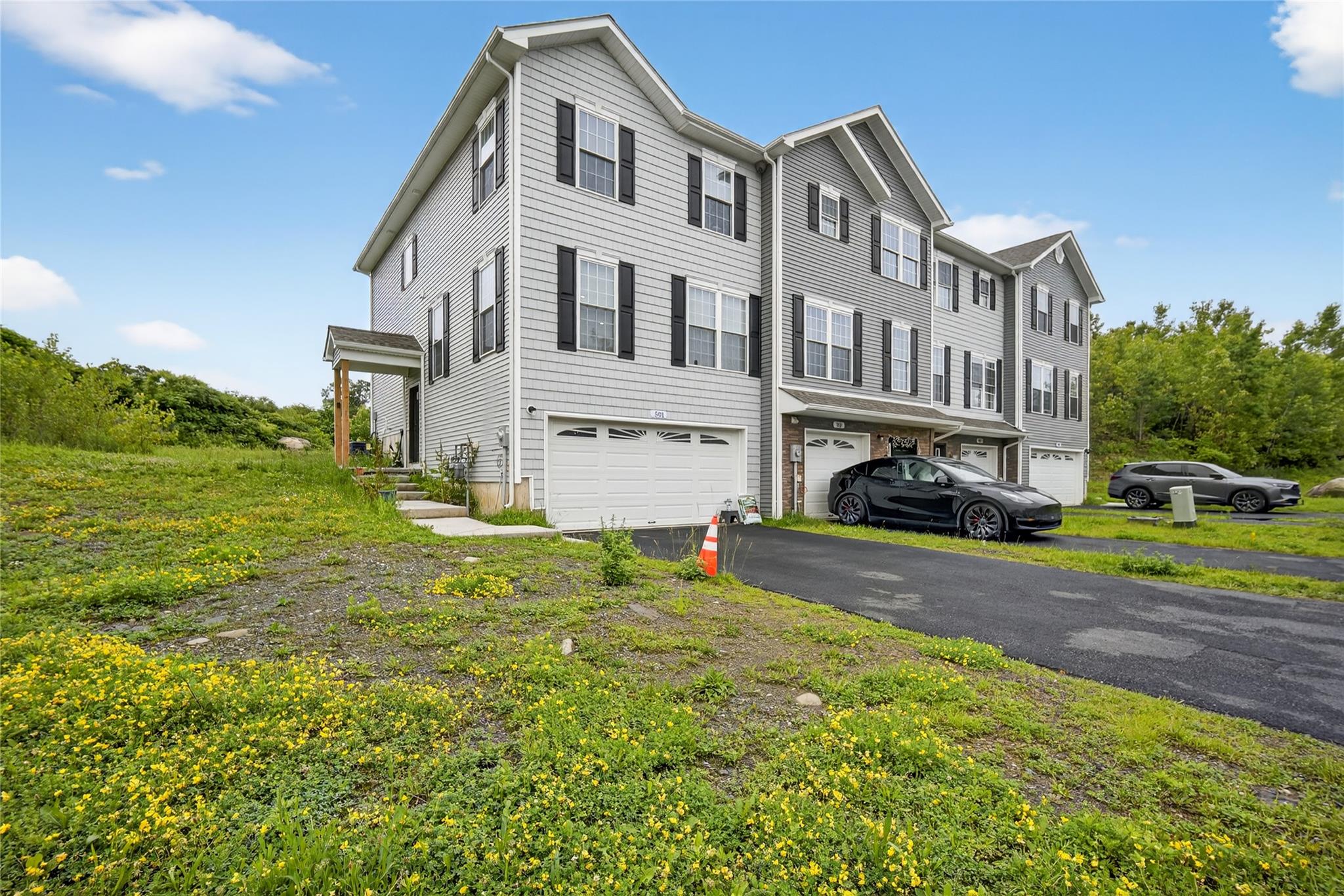 #1 photo, 501 Iron Forge Lane, 紐約州 New Windsor , NY 12553