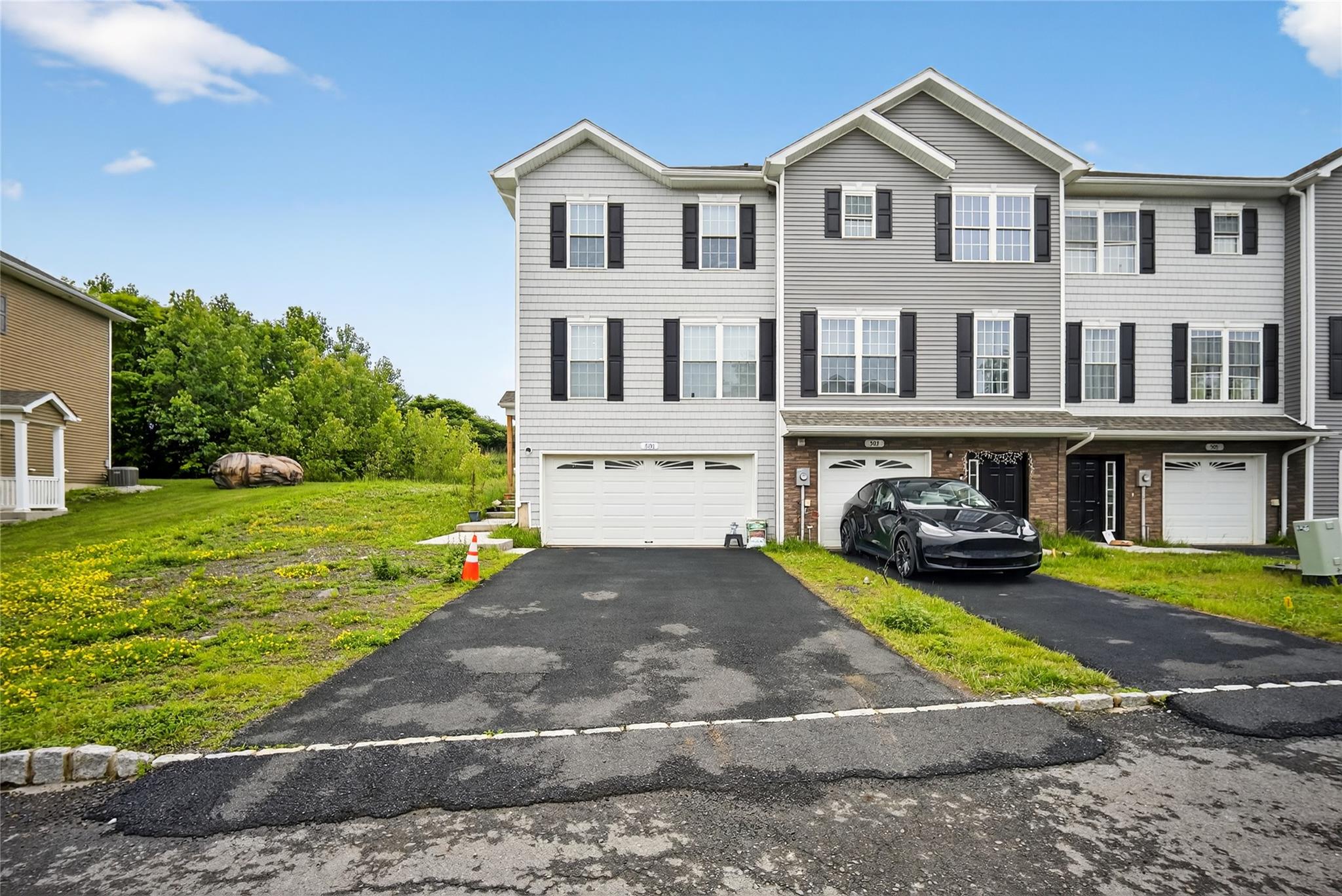 #2 photo, 501 Iron Forge Lane, New Windsor , NY 12553