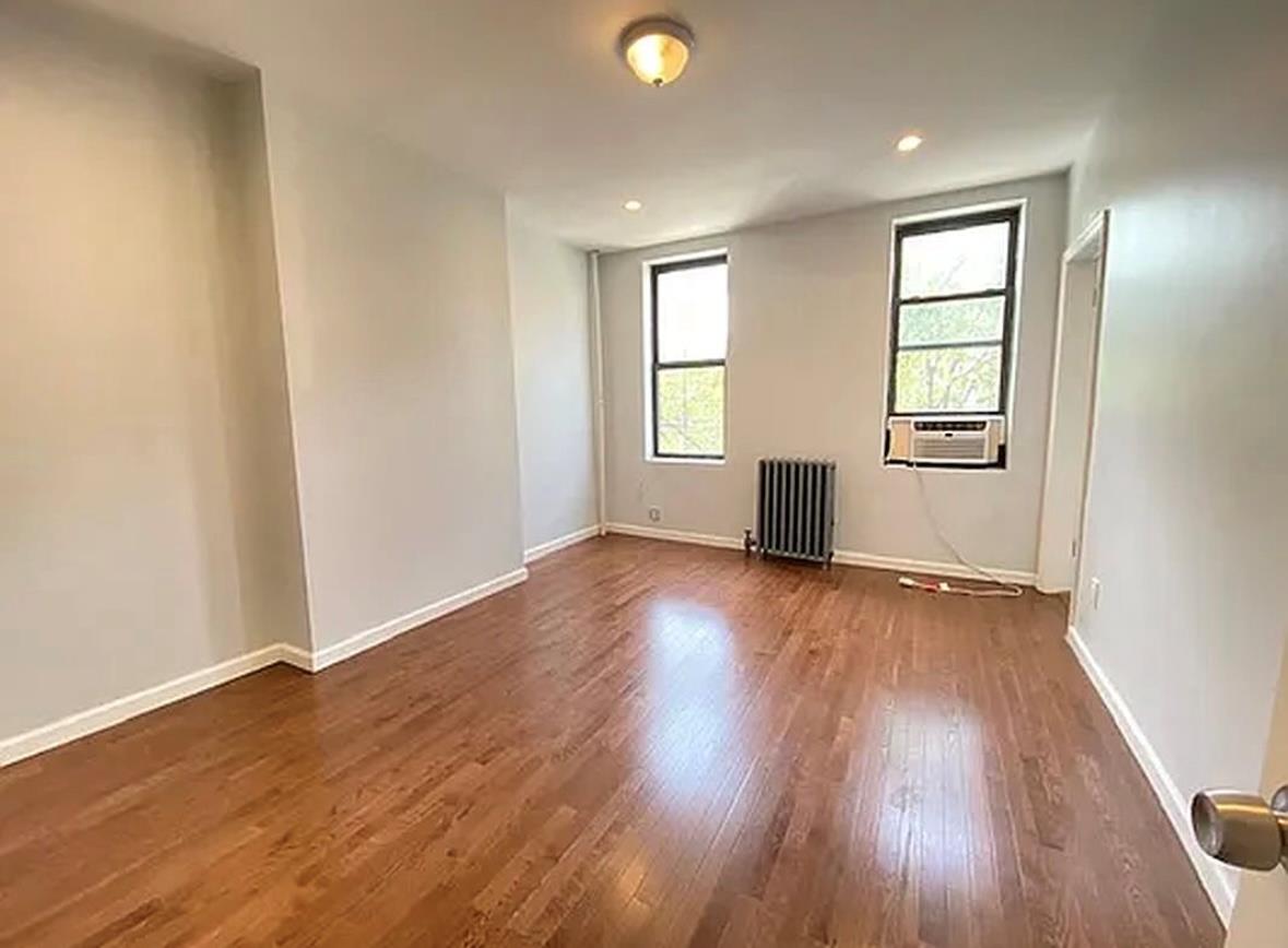 #5 photo, 5840 Catalpa Avenue, Ridgewood , NY 11385