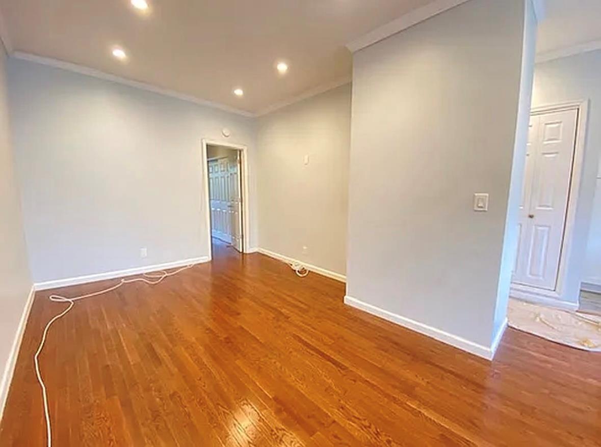 #7 photo, 5840 Catalpa Avenue, Ridgewood , NY 11385