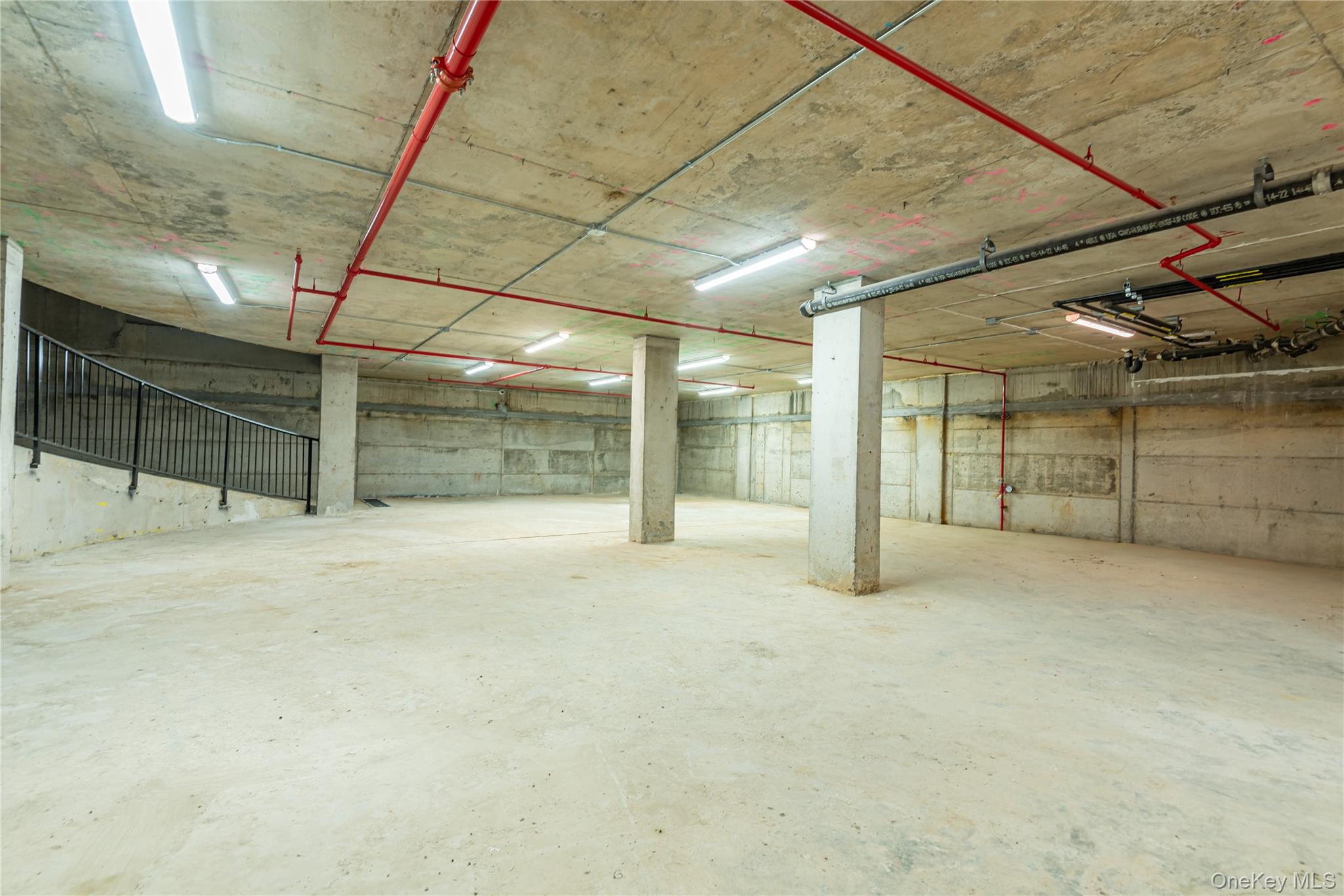 #12 photo, 30-43 31st Street, クイーンズ区 Astoria , NY 11102