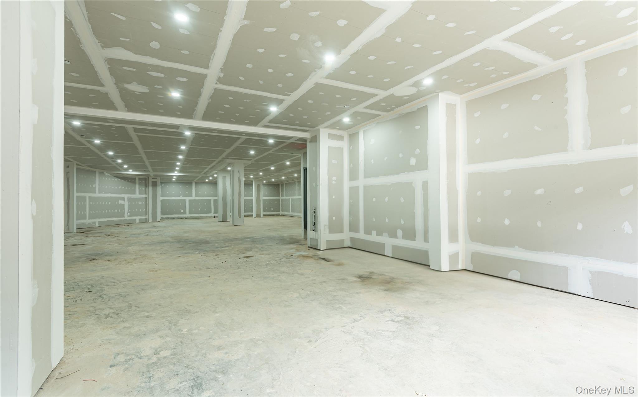 #5 photo, 30-43 31st Street, クイーンズ区 Astoria , NY 11102