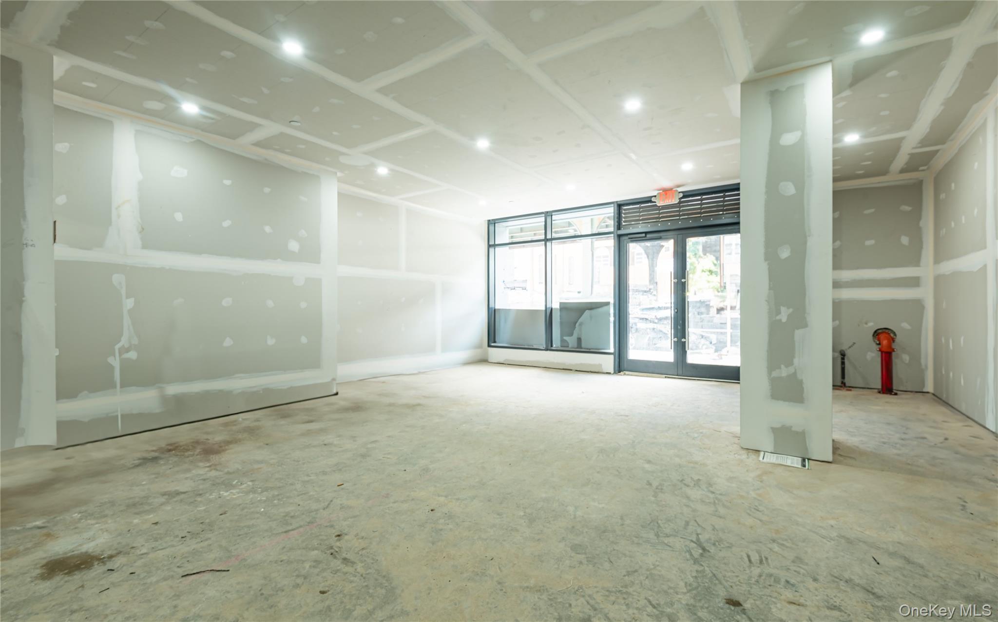 #7 photo, 30-43 31st Street, クイーンズ区 Astoria , NY 11102