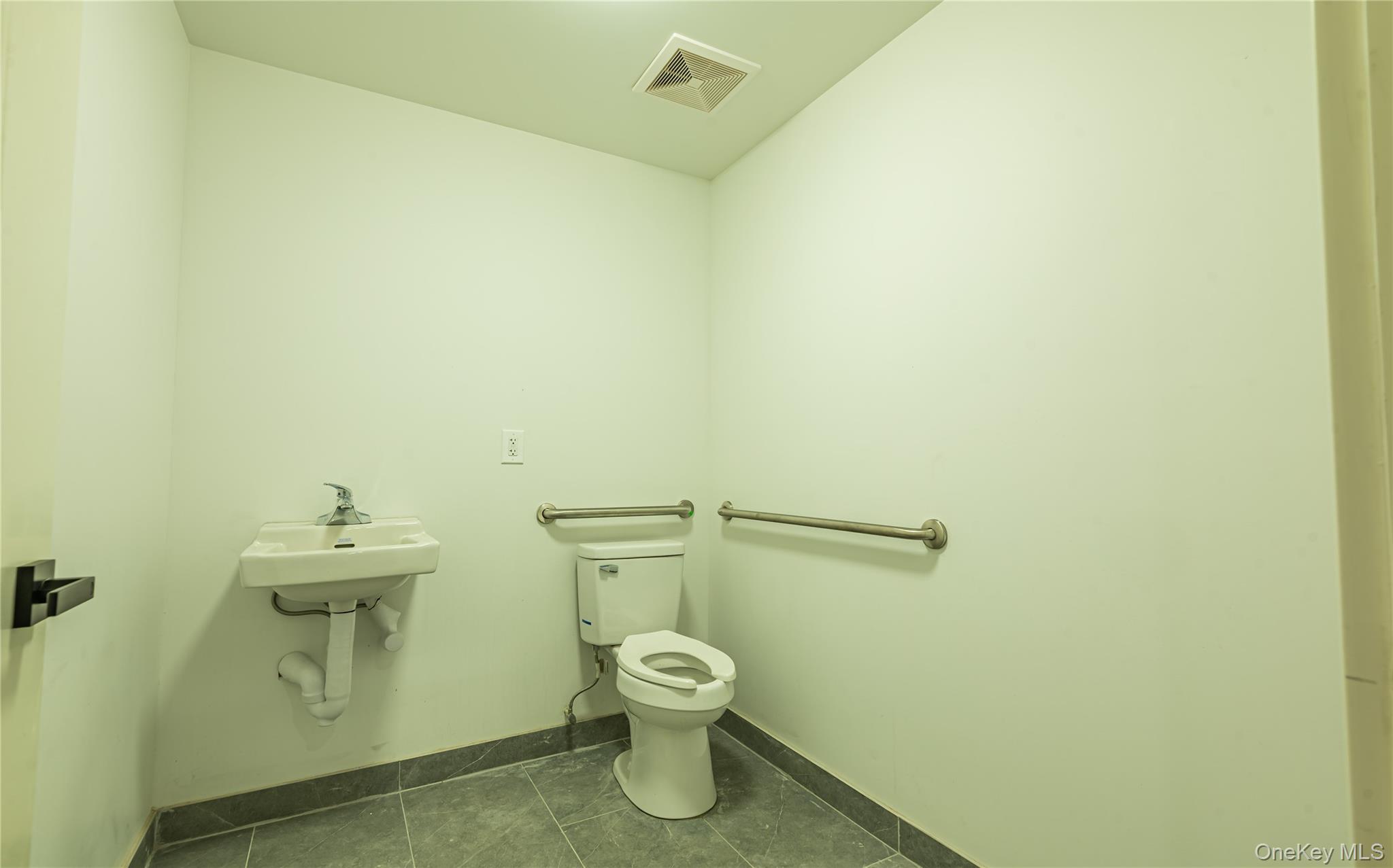 #8 photo, 30-43 31st Street, クイーンズ区 Astoria , NY 11102