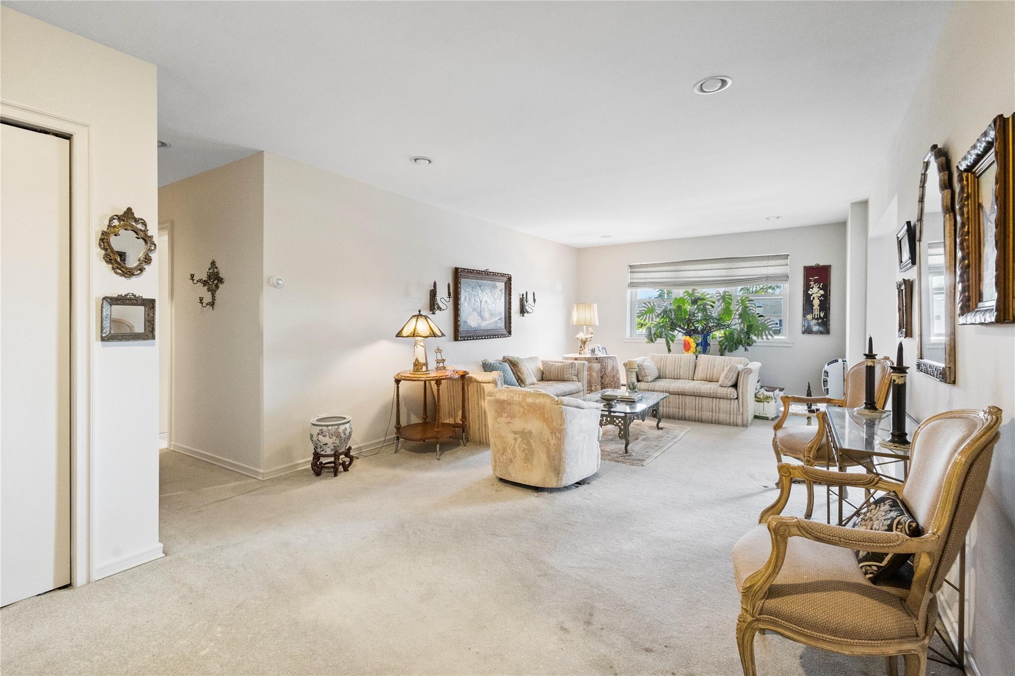 #17 photo, 12 Florence Avenue, Нассау ‖ Freeport , NY 11520