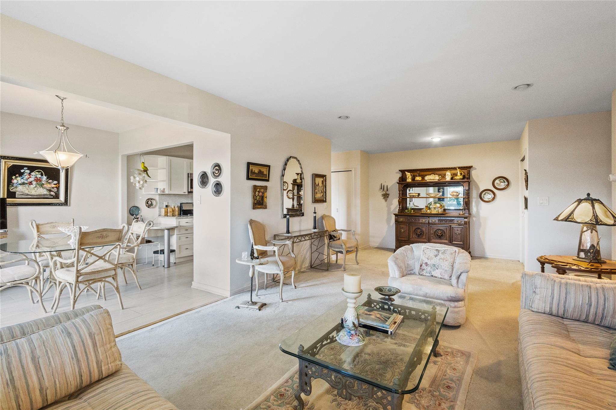 #18 photo, 12 Florence Avenue, Нассау ‖ Freeport , NY 11520