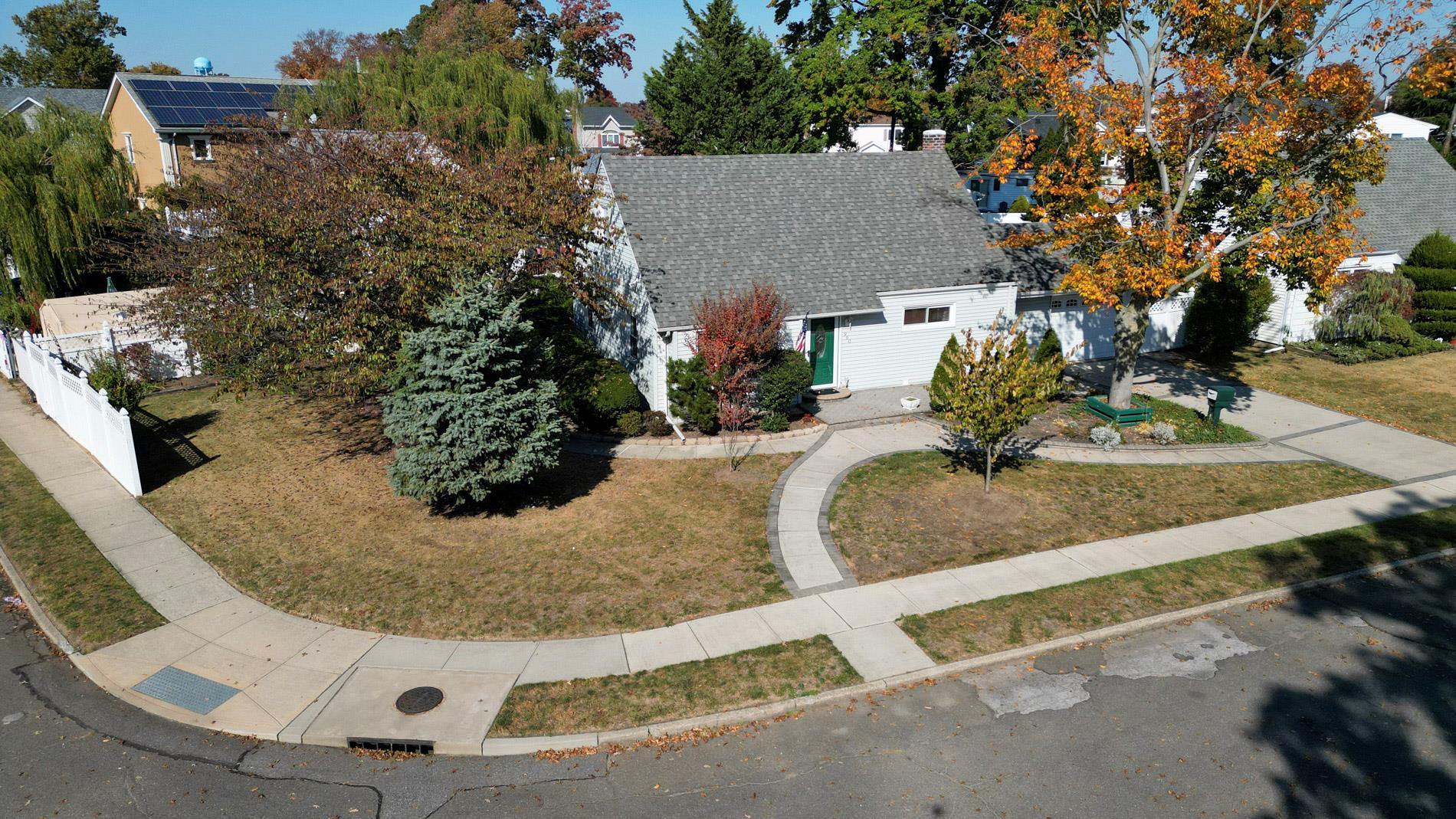 #1 photo, 960 Holly Court, Franklin Square , NY 11010