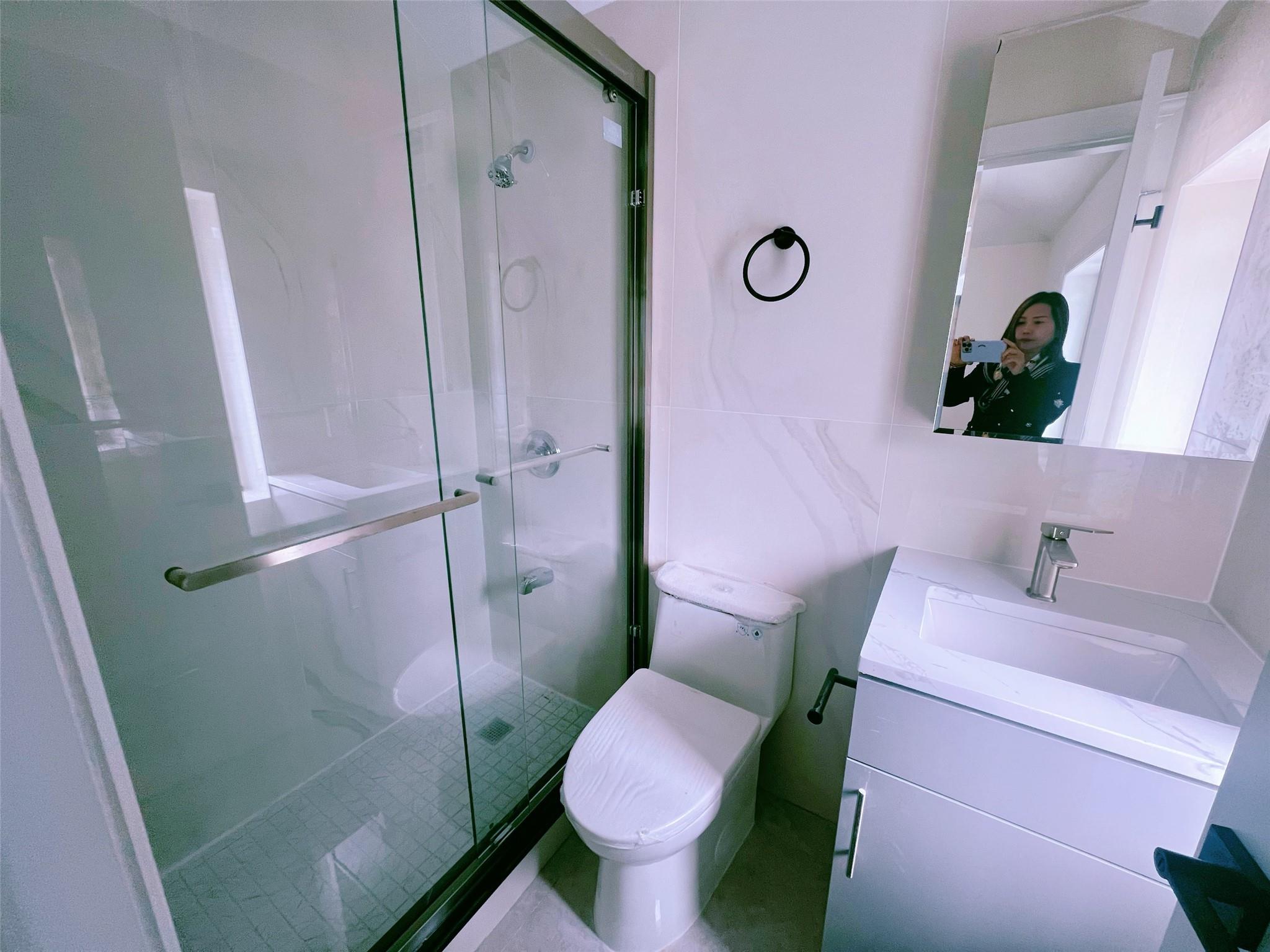 #10 photo, 208-04 47th Avenue, Bayside , NY 11361